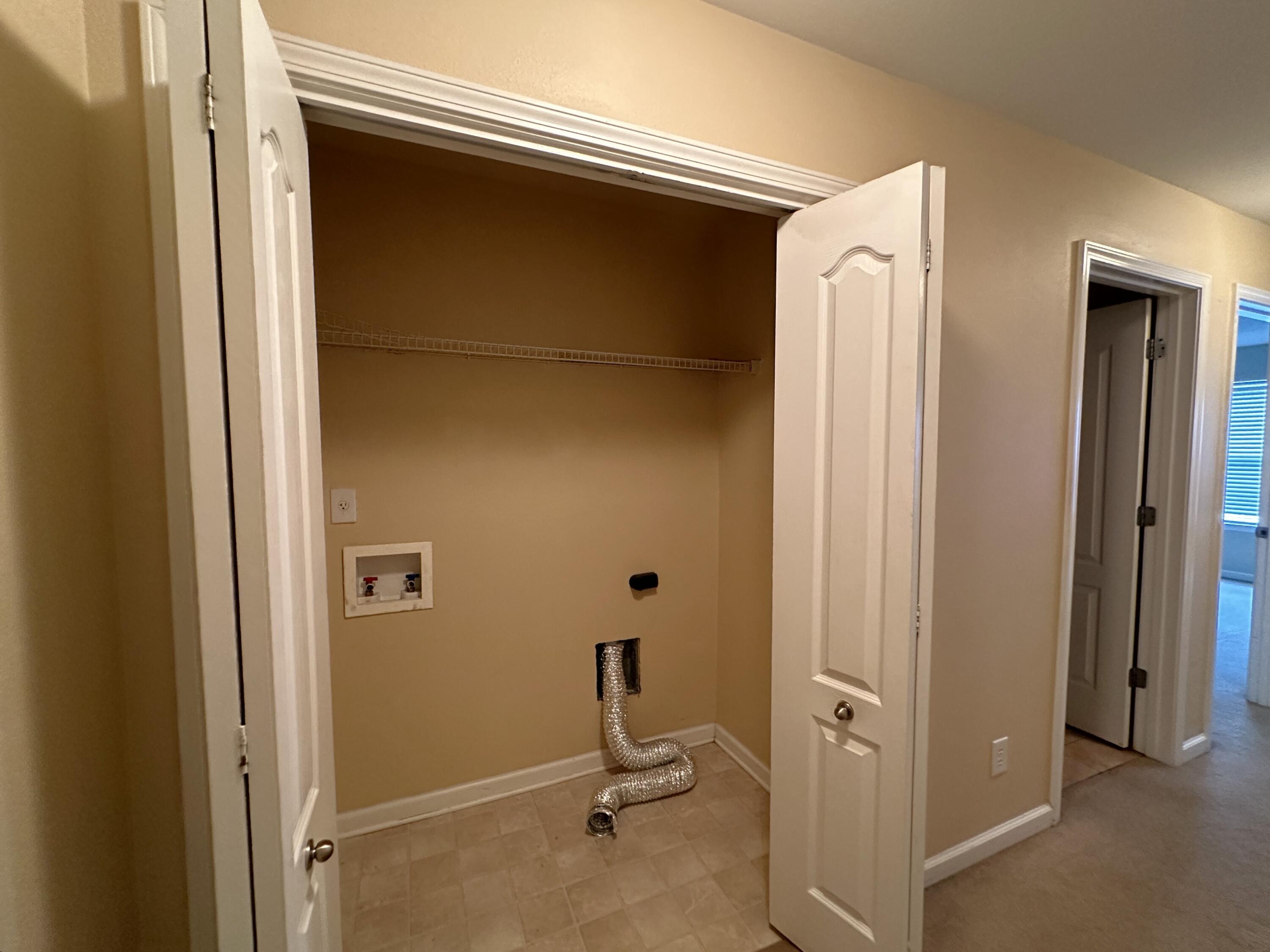 IRON HORSE T/H PH I - Residential Lease