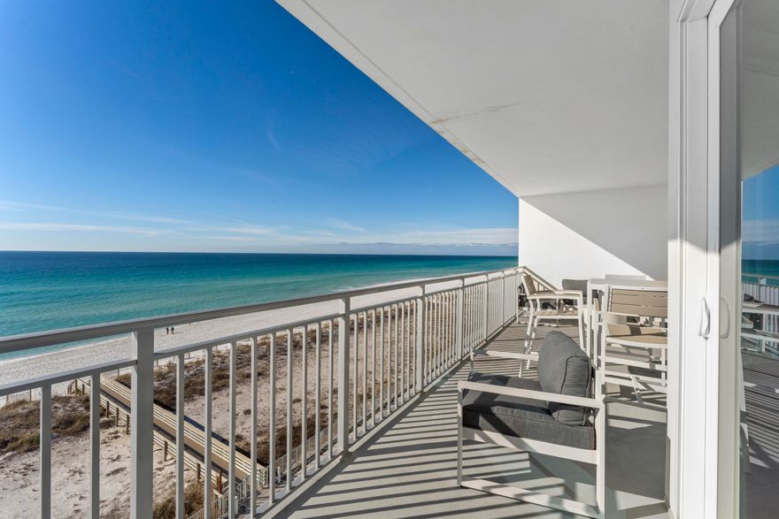 BEAUTIFUL 4 BEDROOM, TOP FLOOR OVERLOOKING GULF OF MEXICO!  Come see this, very fresh, condo overlooking the Emerald Waters.  Like new, and Fully Furnished, ready to rent or move into full-time. Strong rental history (currently $106k for 2024), deeded parking spot, storage 'cage'. Stainless steel GE appliances, 

***Buyer is responsible for personally verifying details about this property.  Any information contained in this listing is believed to be accurate but is not guaranteed.***