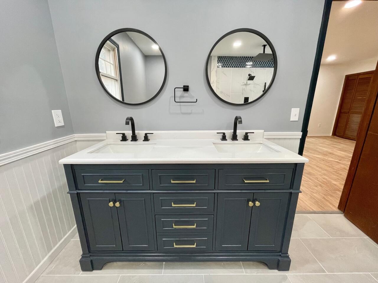 WOODLAND SHORES - Residential Lease