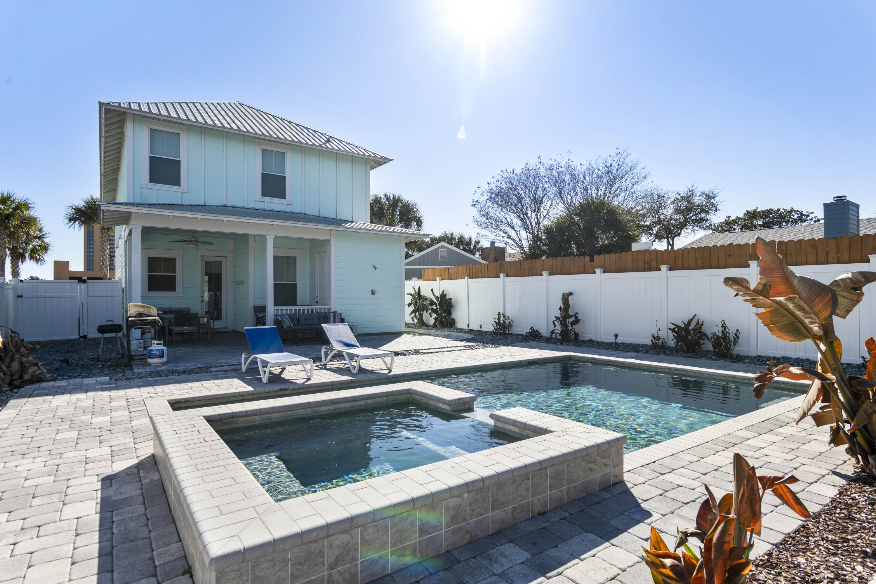 NO RECORDED SUBDIVISION - Residential