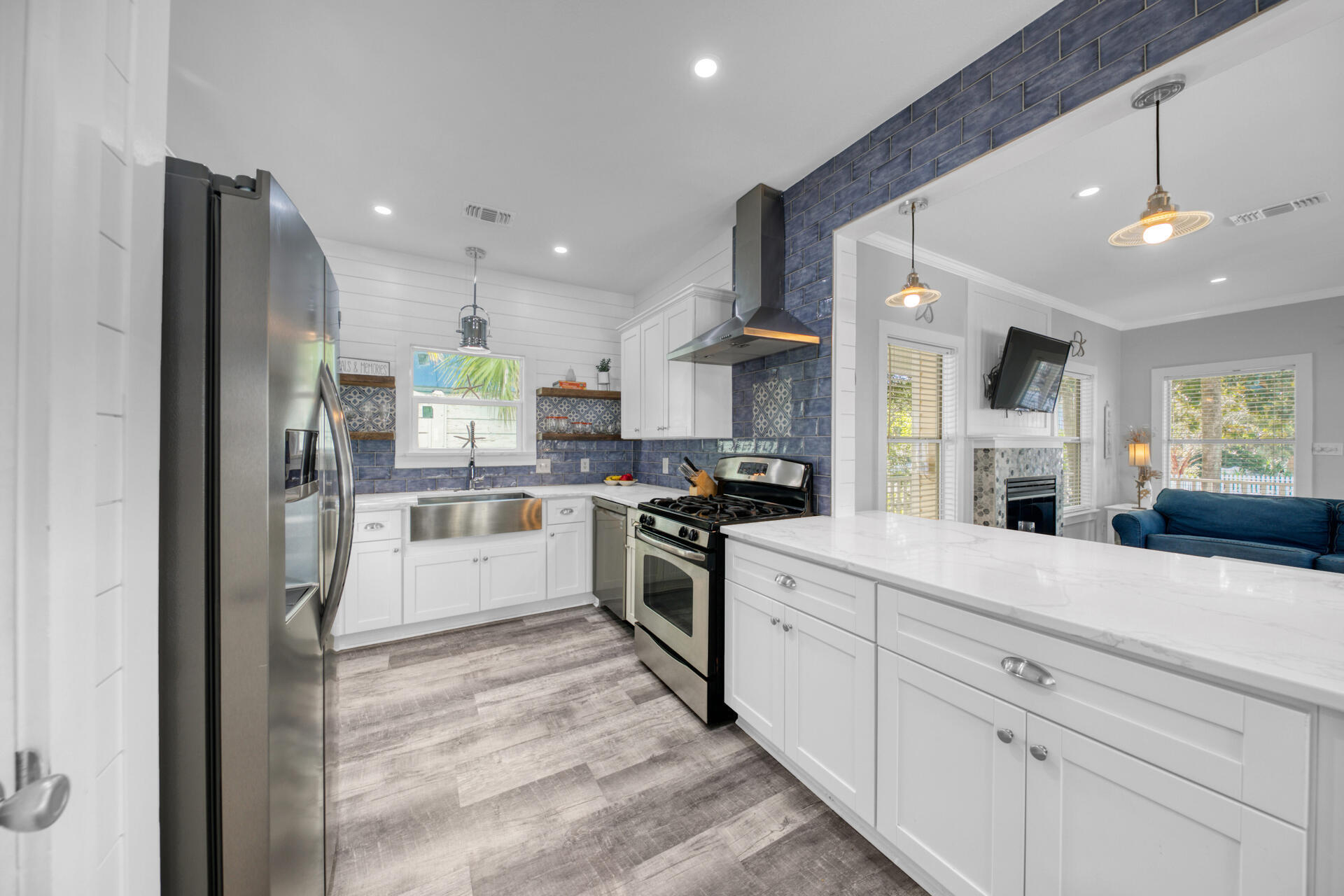 CRYSTAL BEACH - Residential