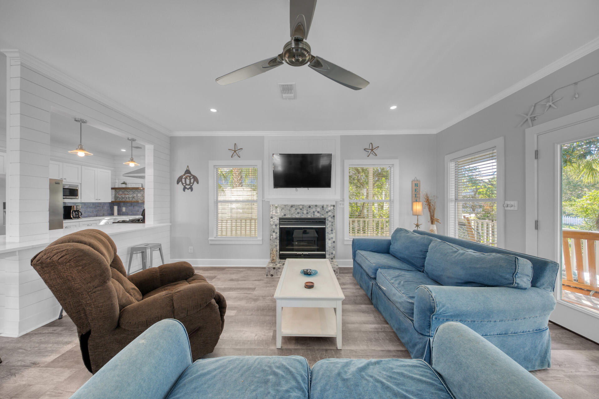 CRYSTAL BEACH - Residential