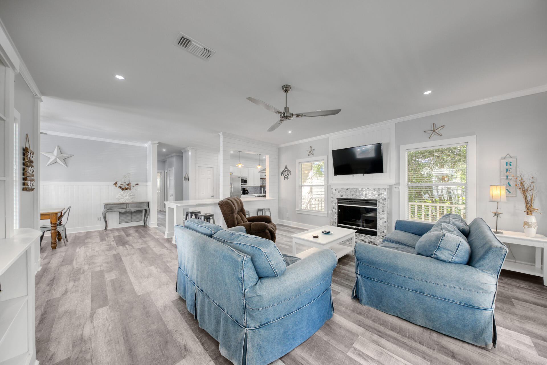 CRYSTAL BEACH - Residential