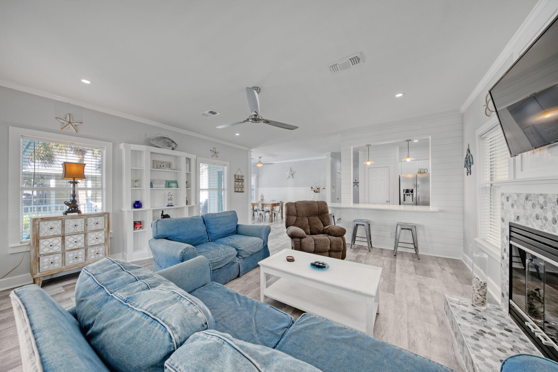 CRYSTAL BEACH - Residential