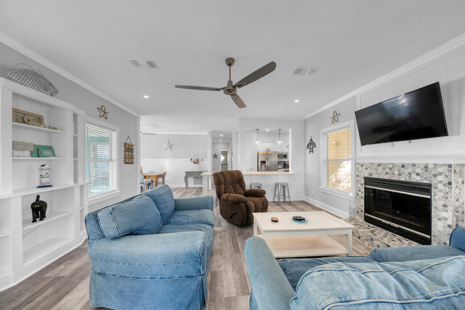 CRYSTAL BEACH - Residential
