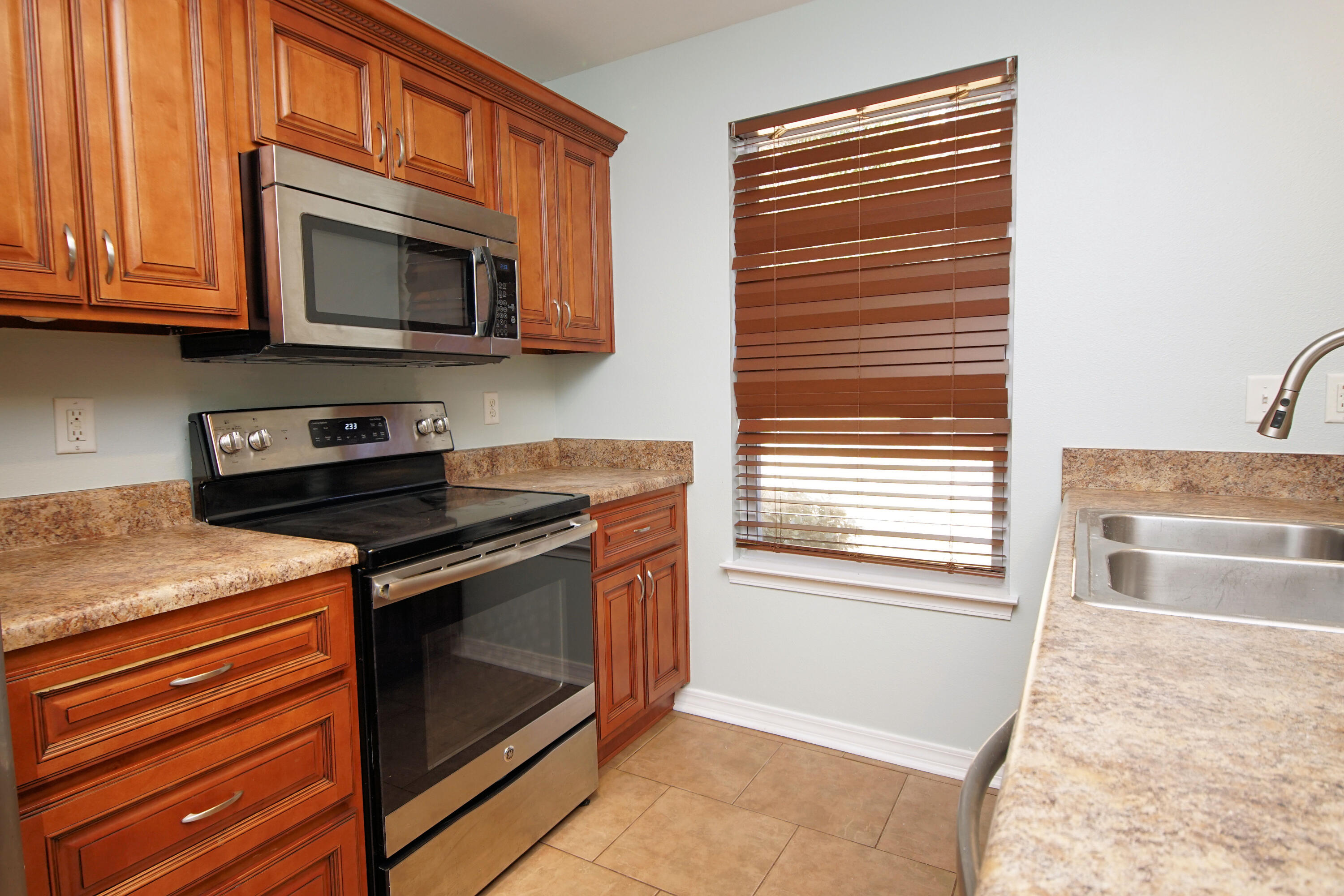 VILLA TASSO TOWN OF - Residential