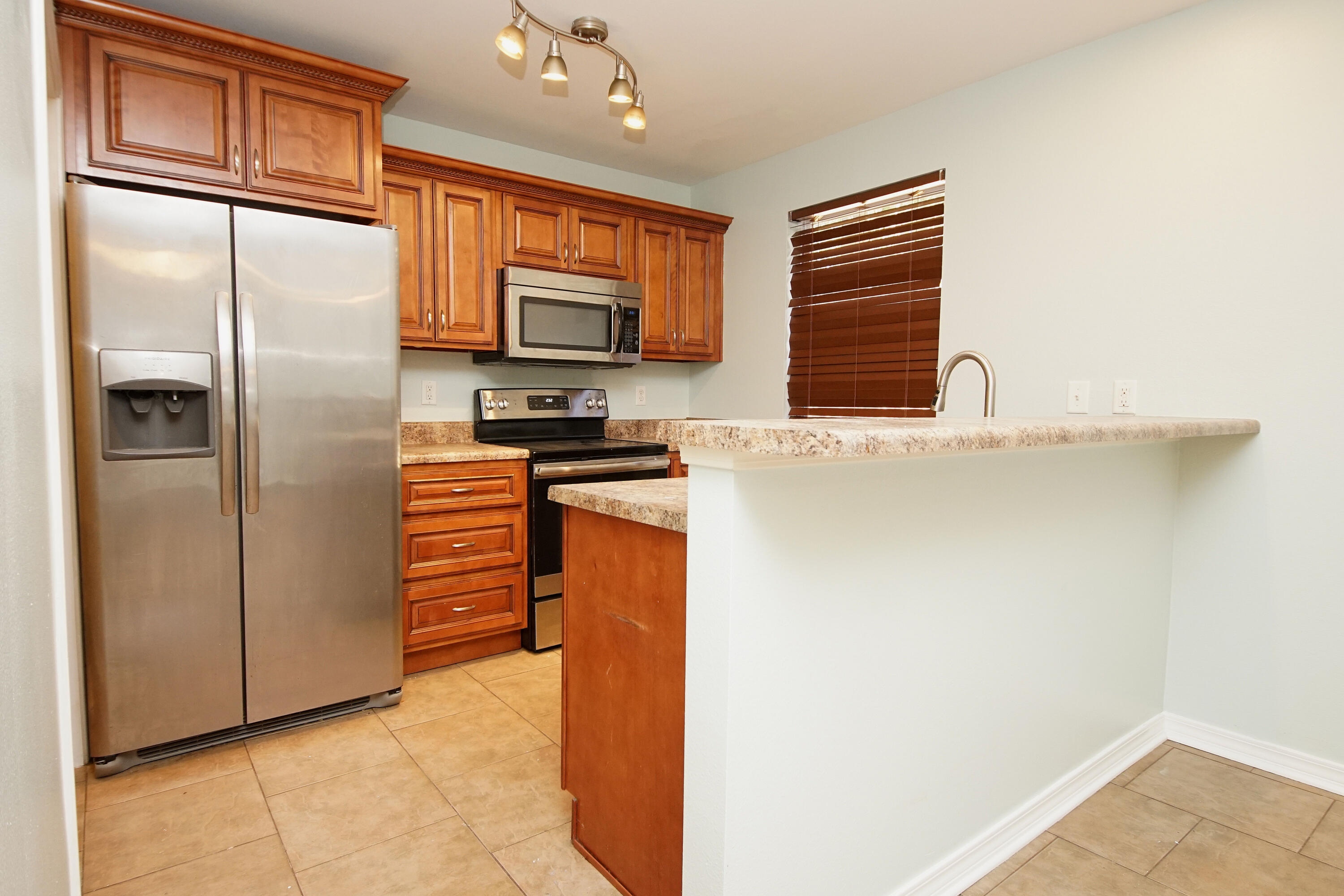 VILLA TASSO TOWN OF - Residential