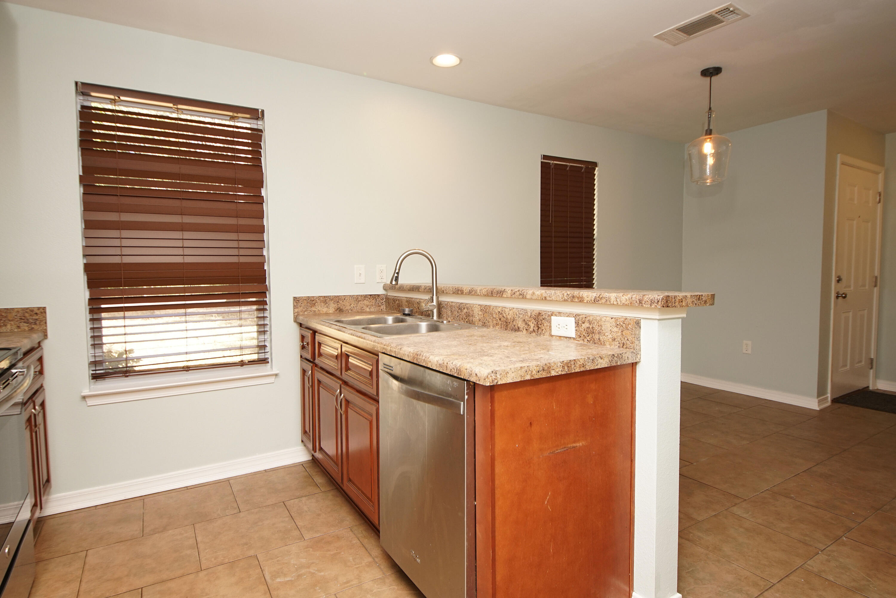 VILLA TASSO TOWN OF - Residential