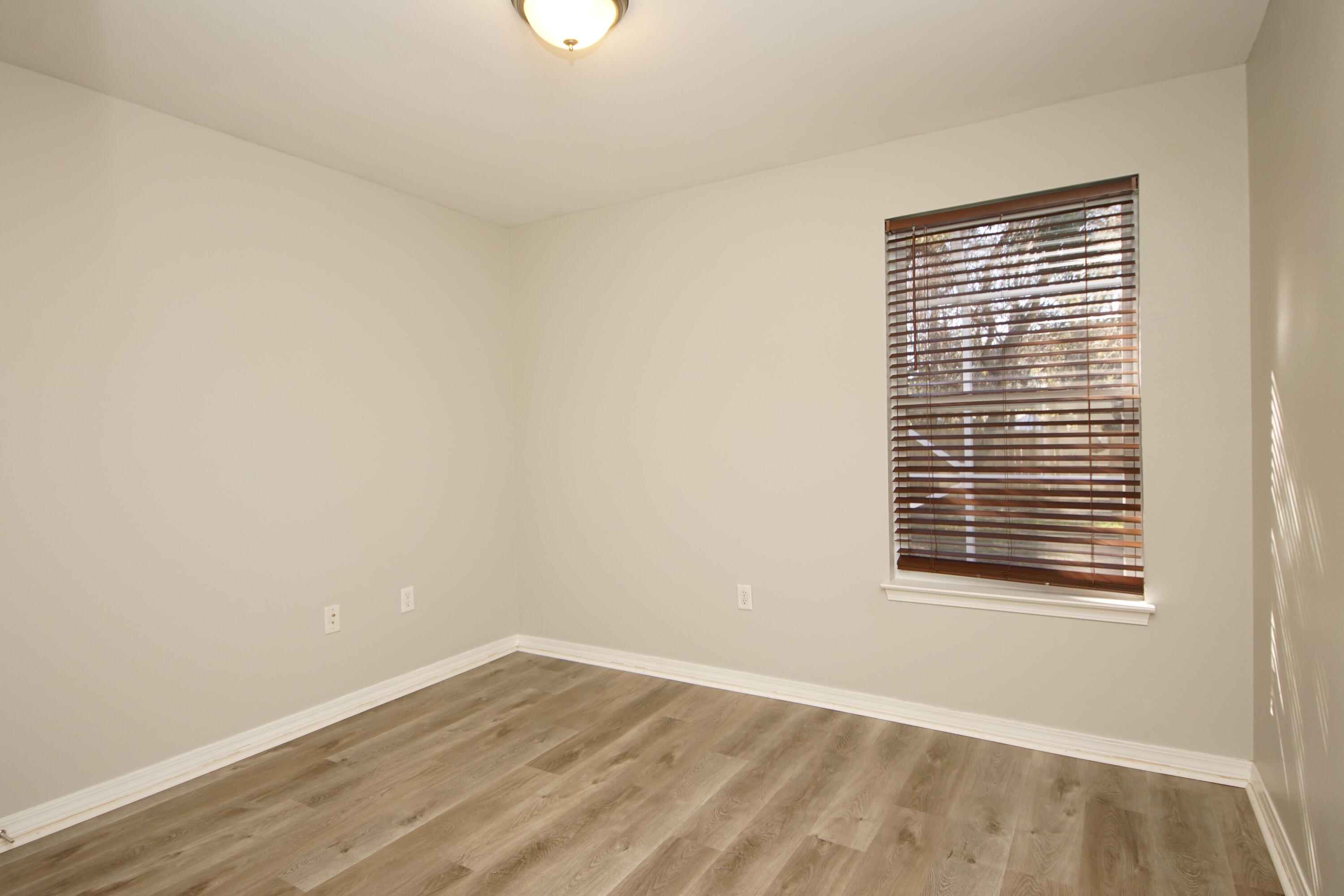 VILLA TASSO TOWN OF - Residential