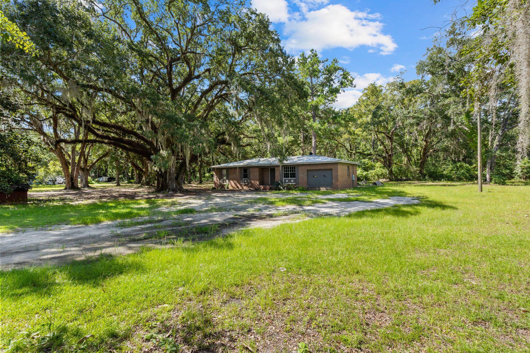 BAY GROVE - Residential