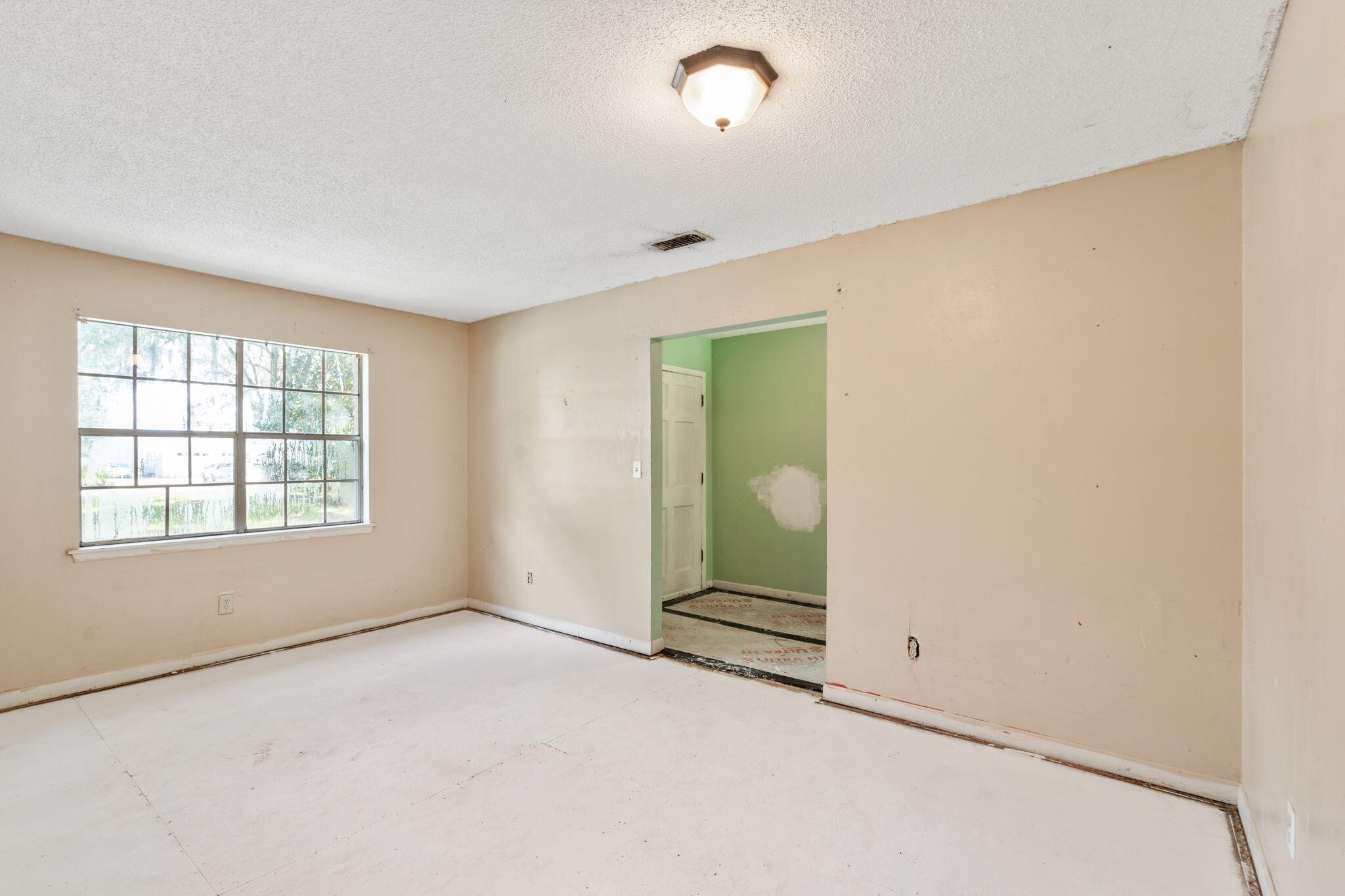 BAY GROVE - Residential