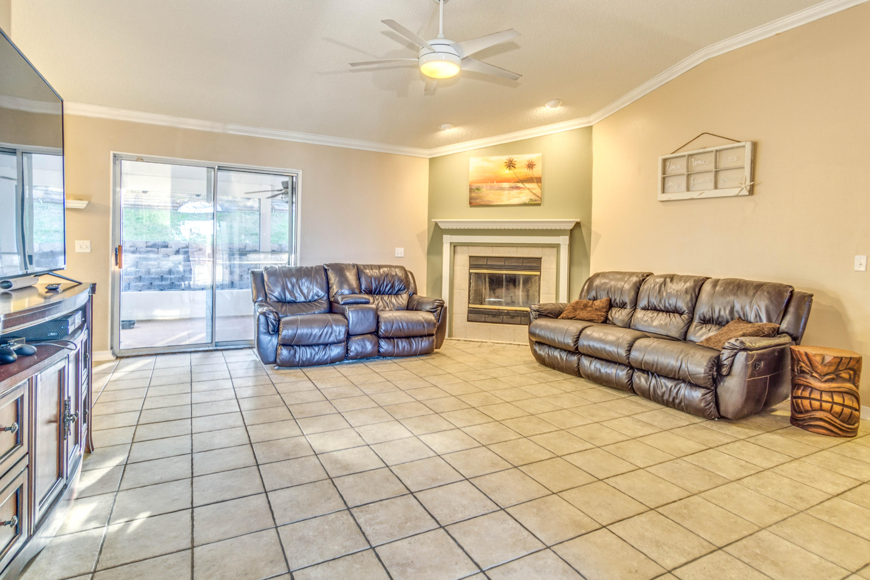 COUNTRYVIEW ESTATES 10TH ADDN - Residential