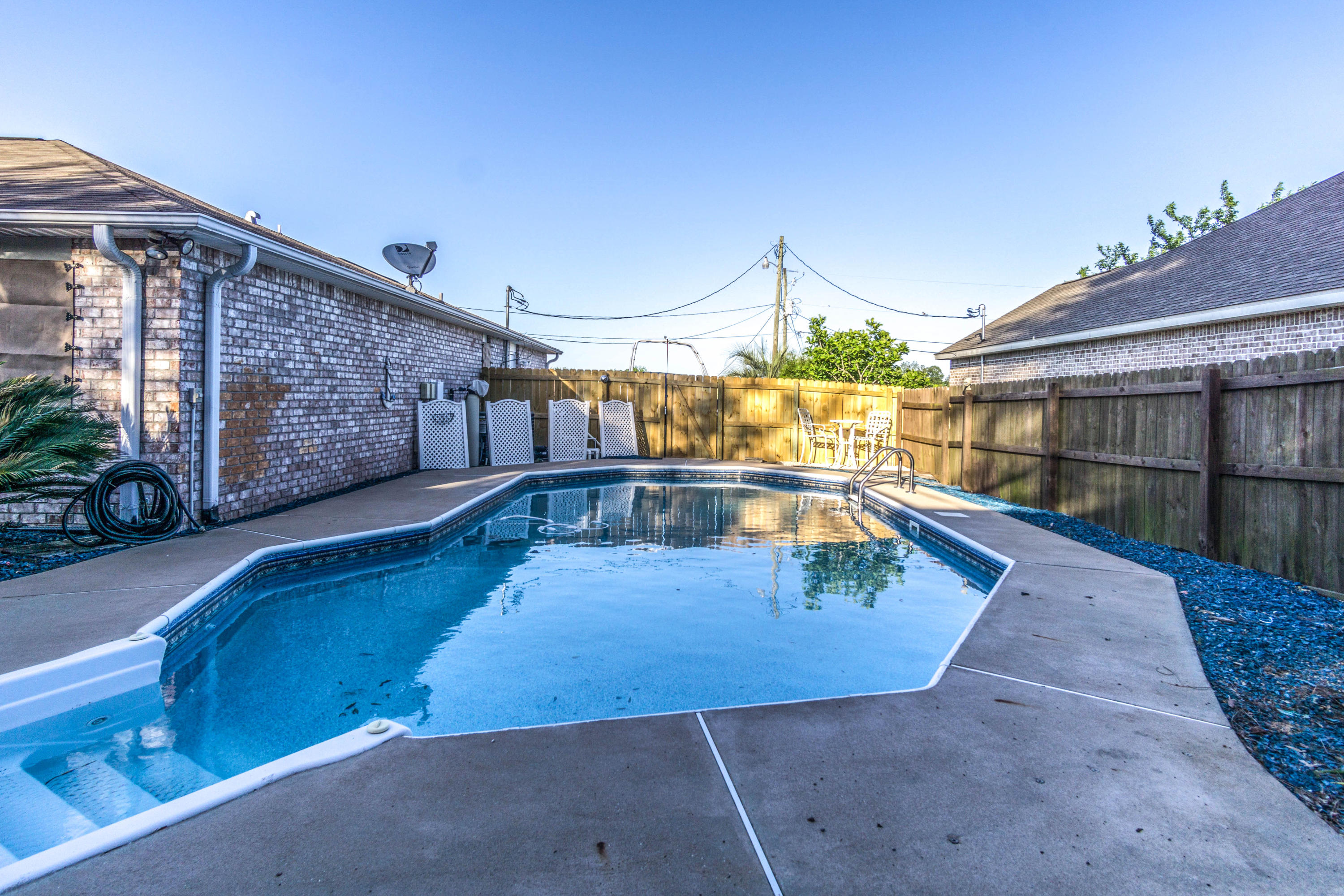 COUNTRYVIEW ESTATES 10TH ADDN - Residential