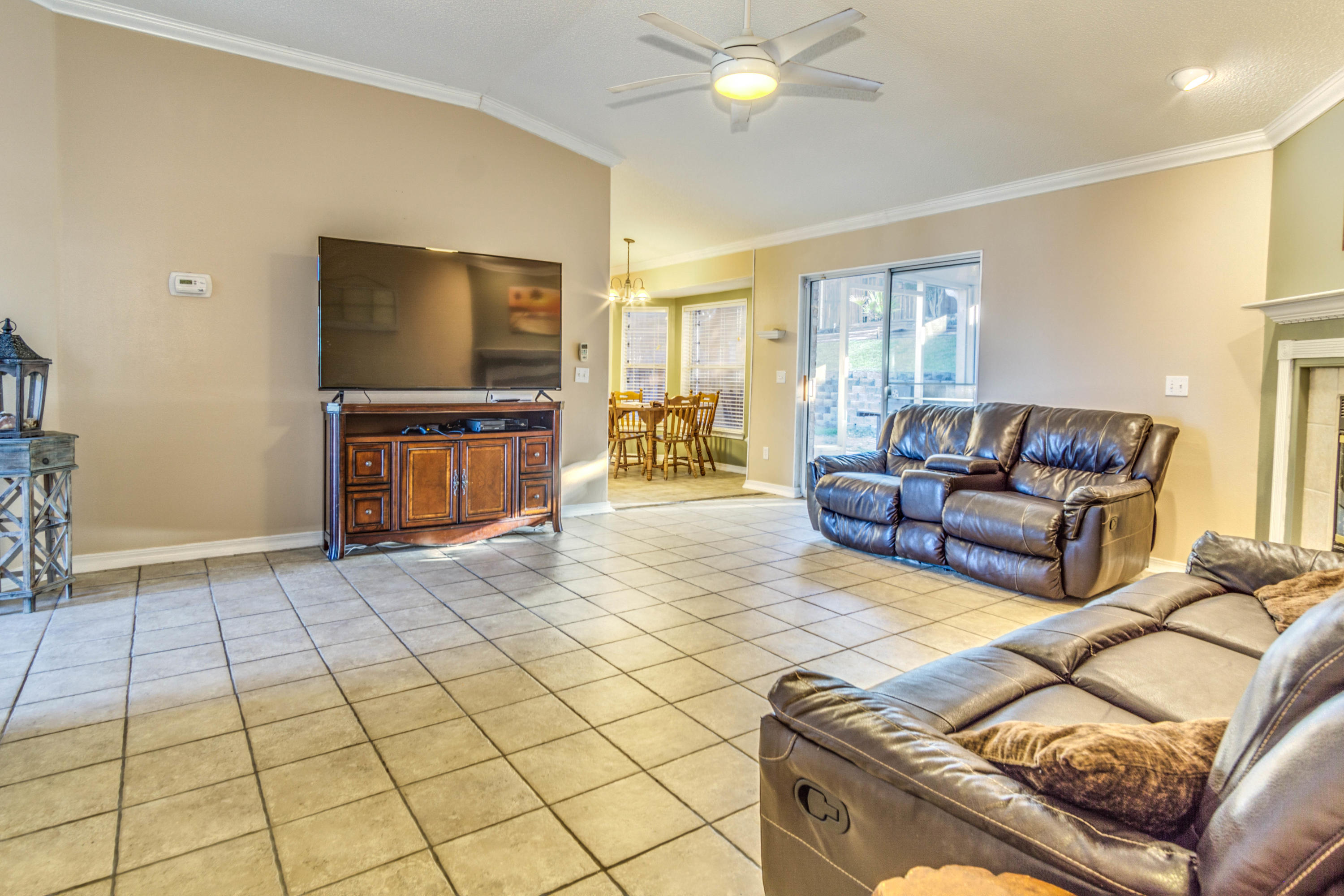 COUNTRYVIEW ESTATES 10TH ADDN - Residential