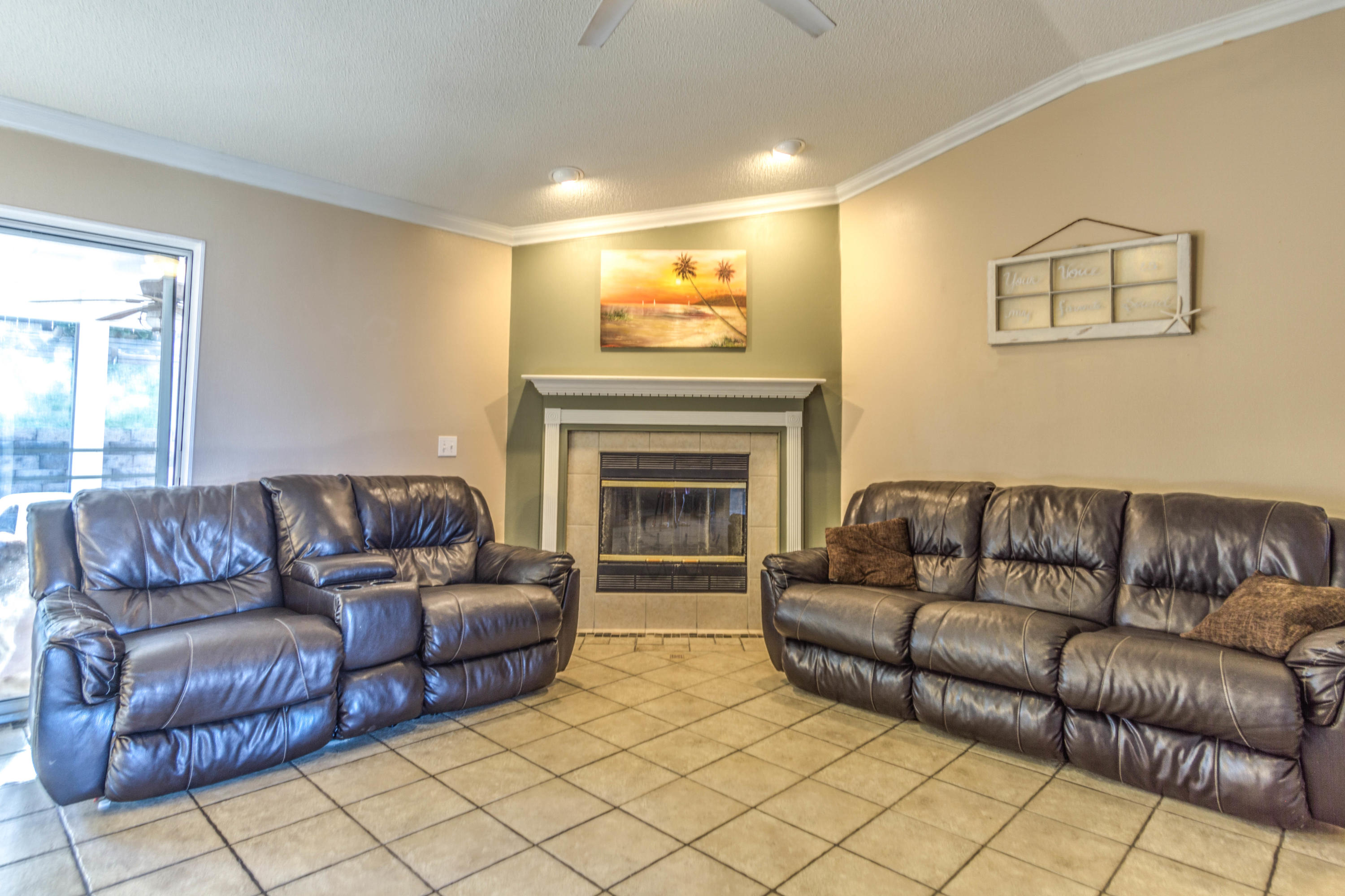 COUNTRYVIEW ESTATES 10TH ADDN - Residential