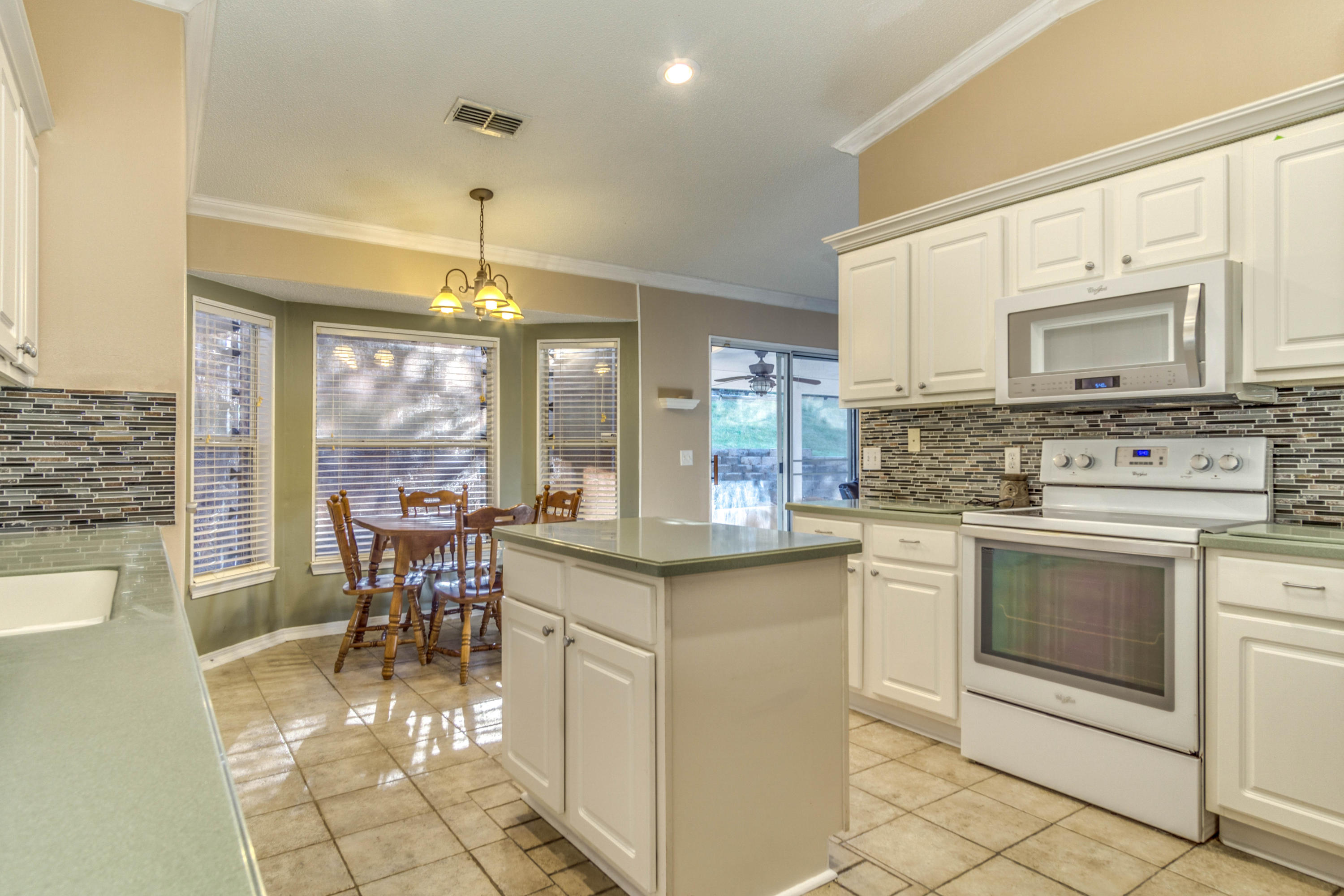 COUNTRYVIEW ESTATES 10TH ADDN - Residential