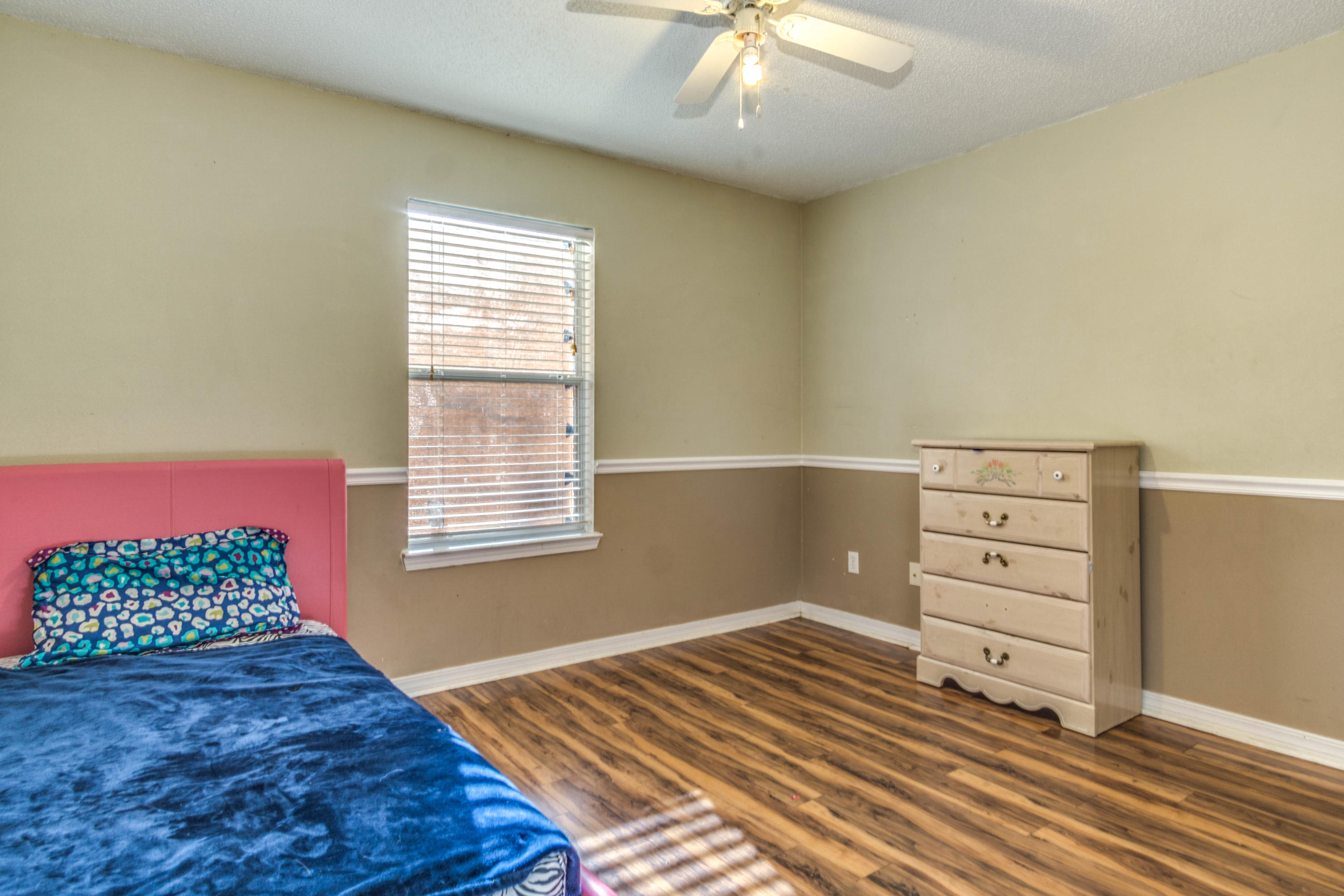 COUNTRYVIEW ESTATES 10TH ADDN - Residential