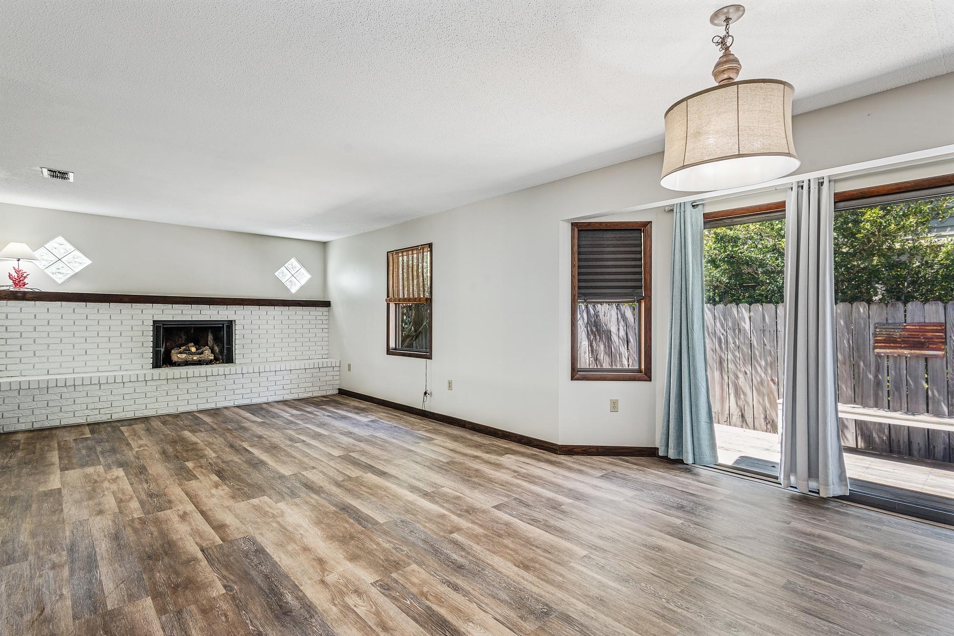 CRYSTAL BEACH - Residential