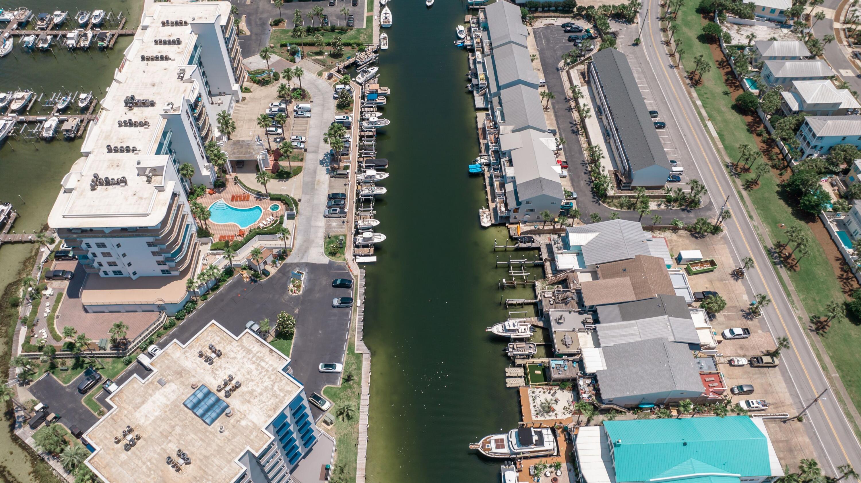 HARBOR LIGHTS - Residential
