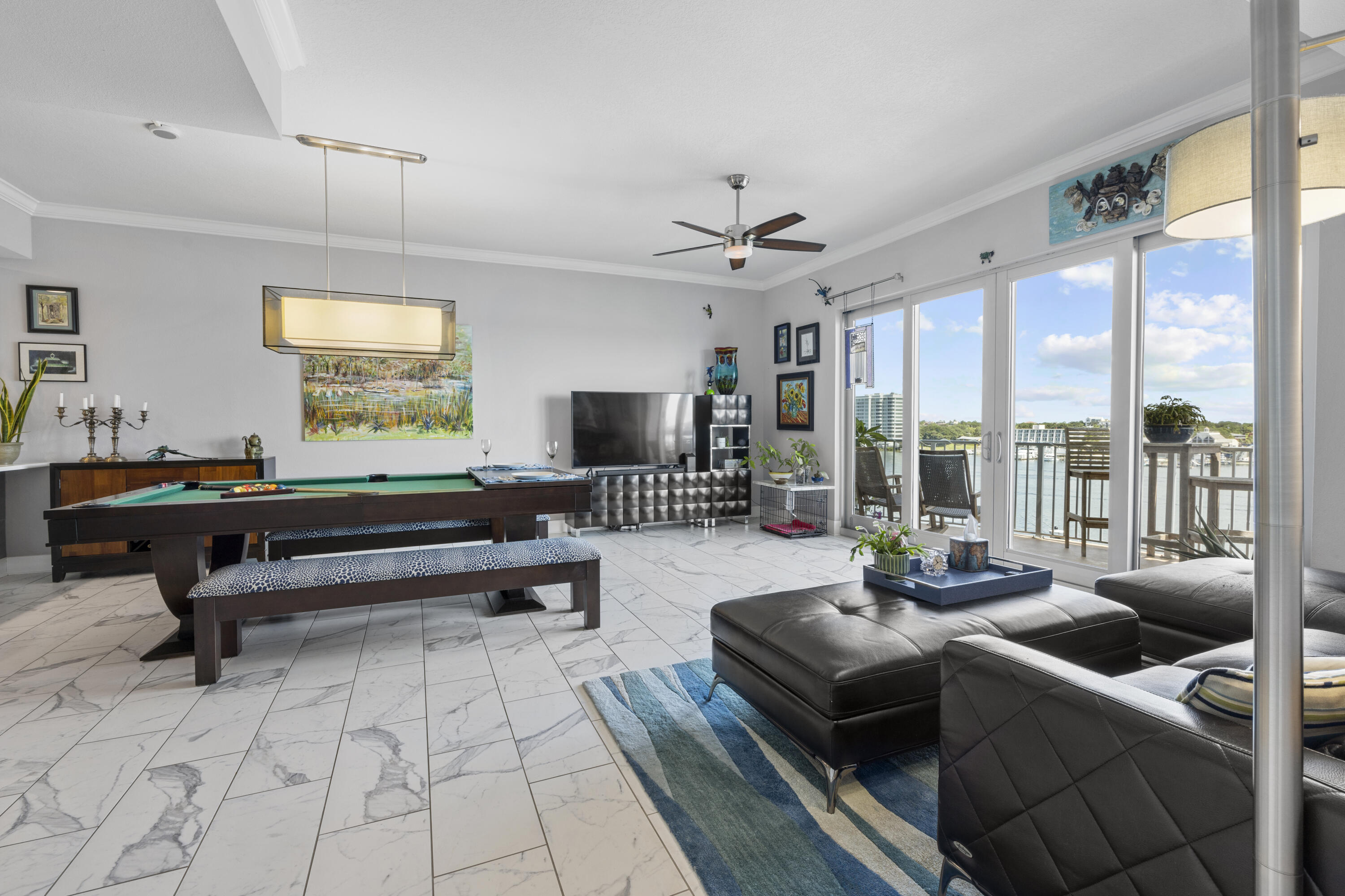 HARBOR LIGHTS - Residential