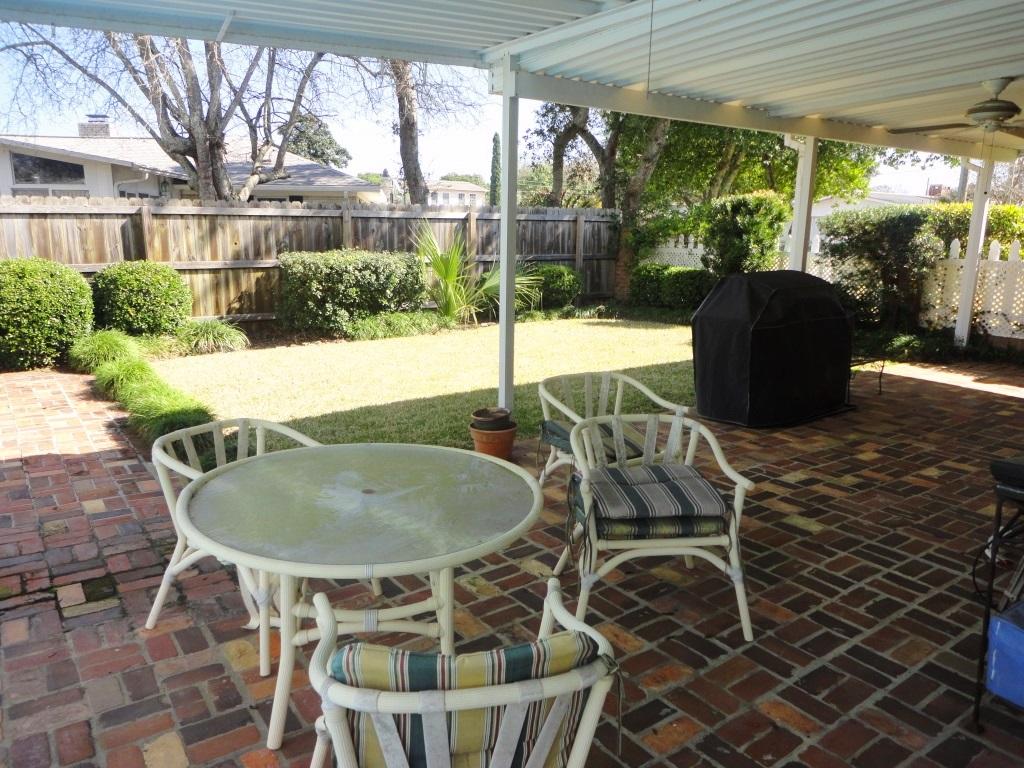 BAYOU WOODS 2ND ADDN - Residential