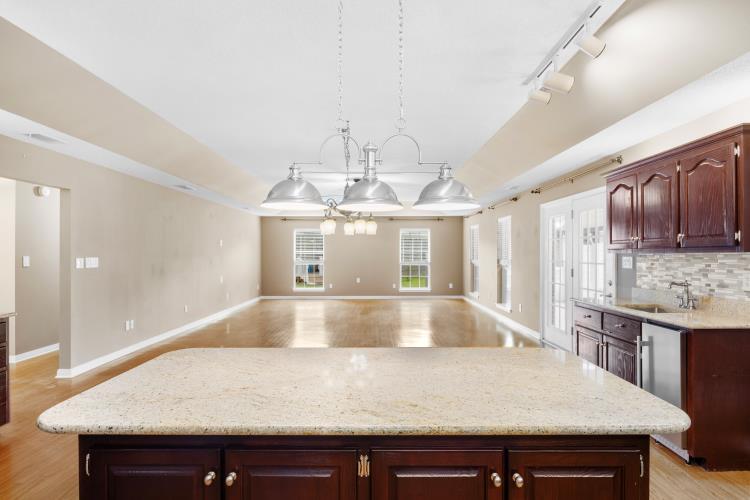 HOLLEY BY THE SEA - Residential