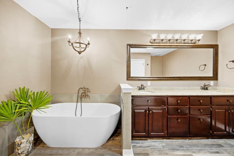 HOLLEY BY THE SEA - Residential