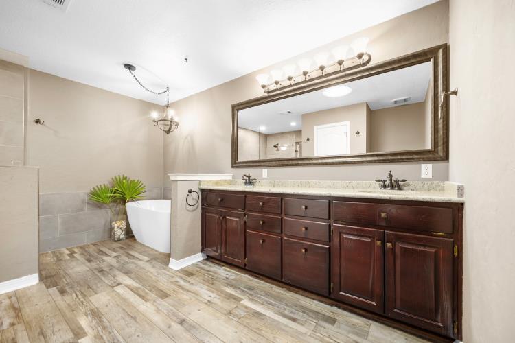 HOLLEY BY THE SEA - Residential