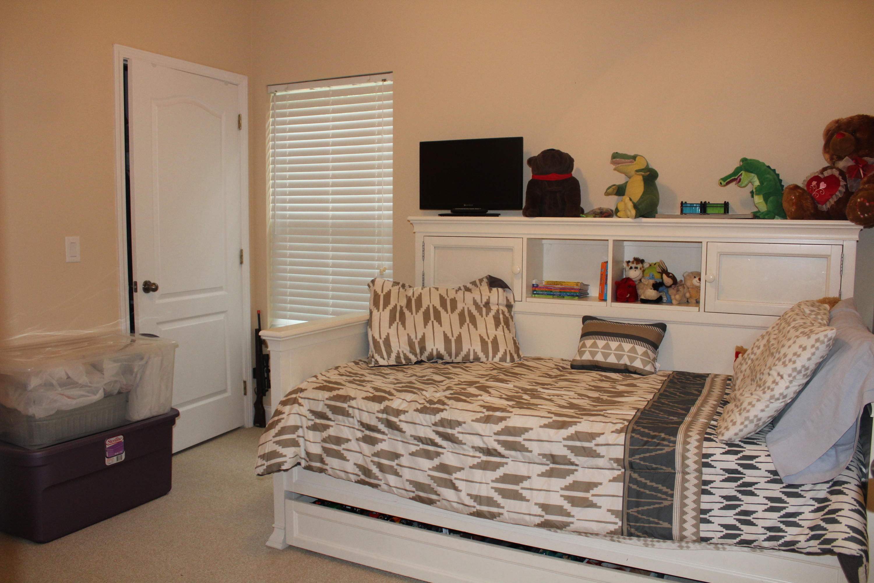 OAKWOOD HILLS - Residential