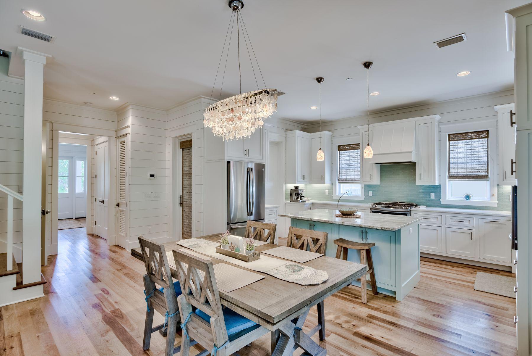 VILLAGE OF WHITE CLIFFS THE - Residential