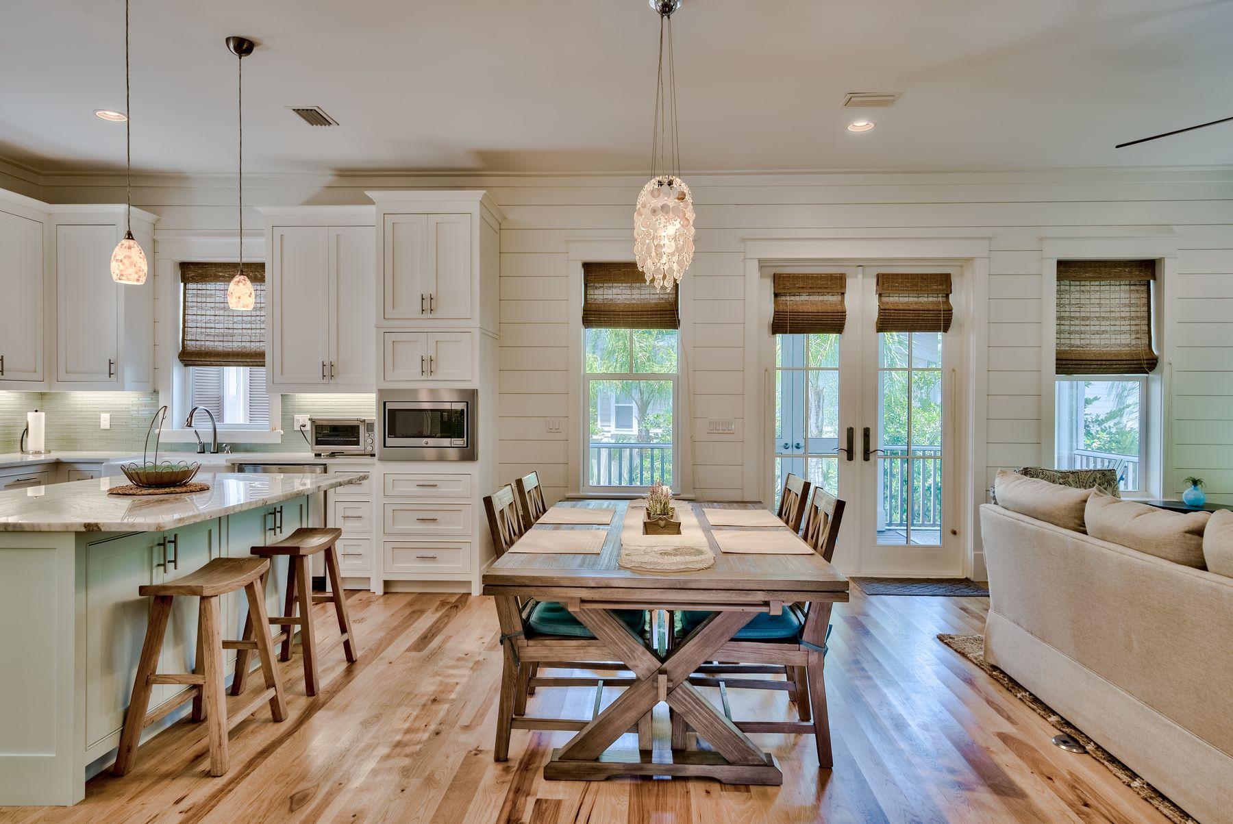 VILLAGE OF WHITE CLIFFS THE - Residential