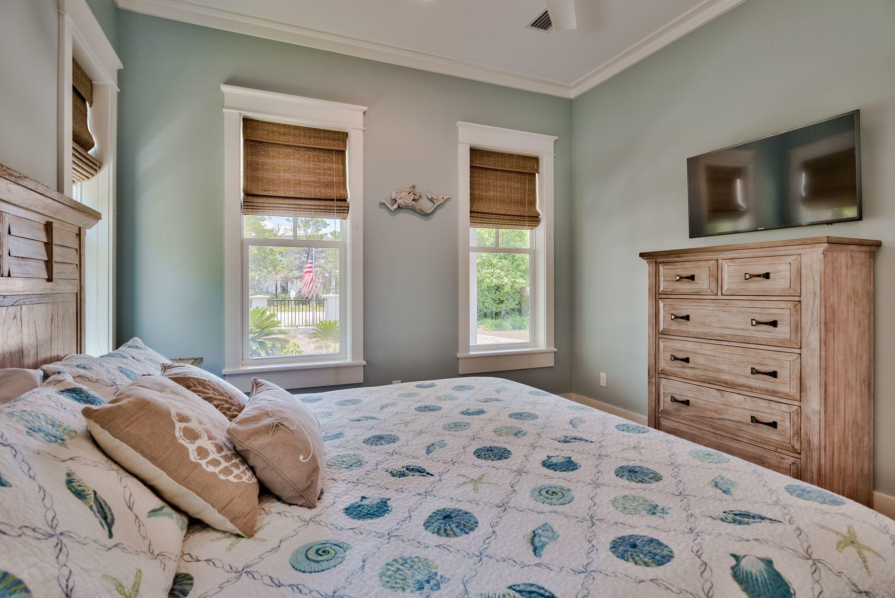 VILLAGE OF WHITE CLIFFS THE - Residential