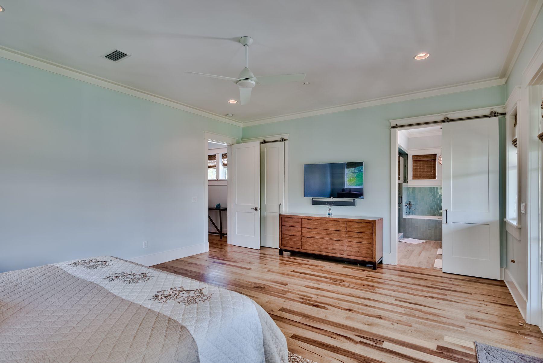 VILLAGE OF WHITE CLIFFS THE - Residential