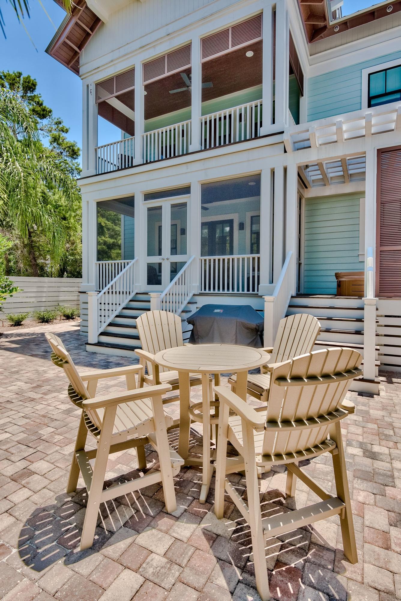 VILLAGE OF WHITE CLIFFS THE - Residential