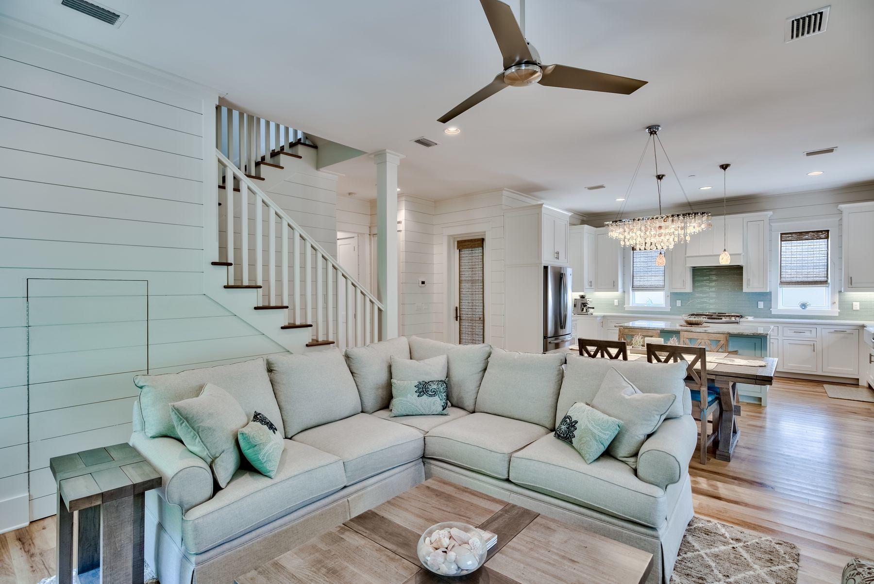 VILLAGE OF WHITE CLIFFS THE - Residential