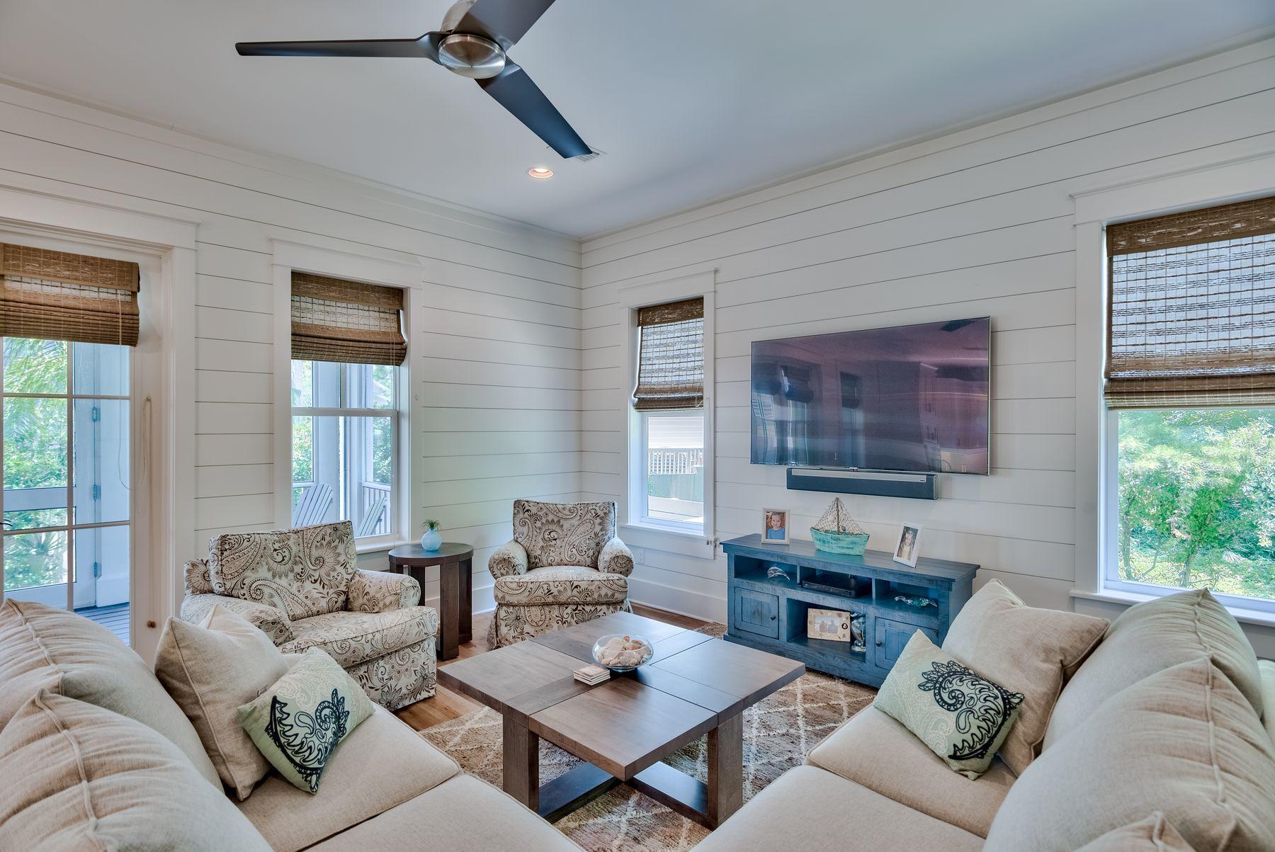 VILLAGE OF WHITE CLIFFS THE - Residential