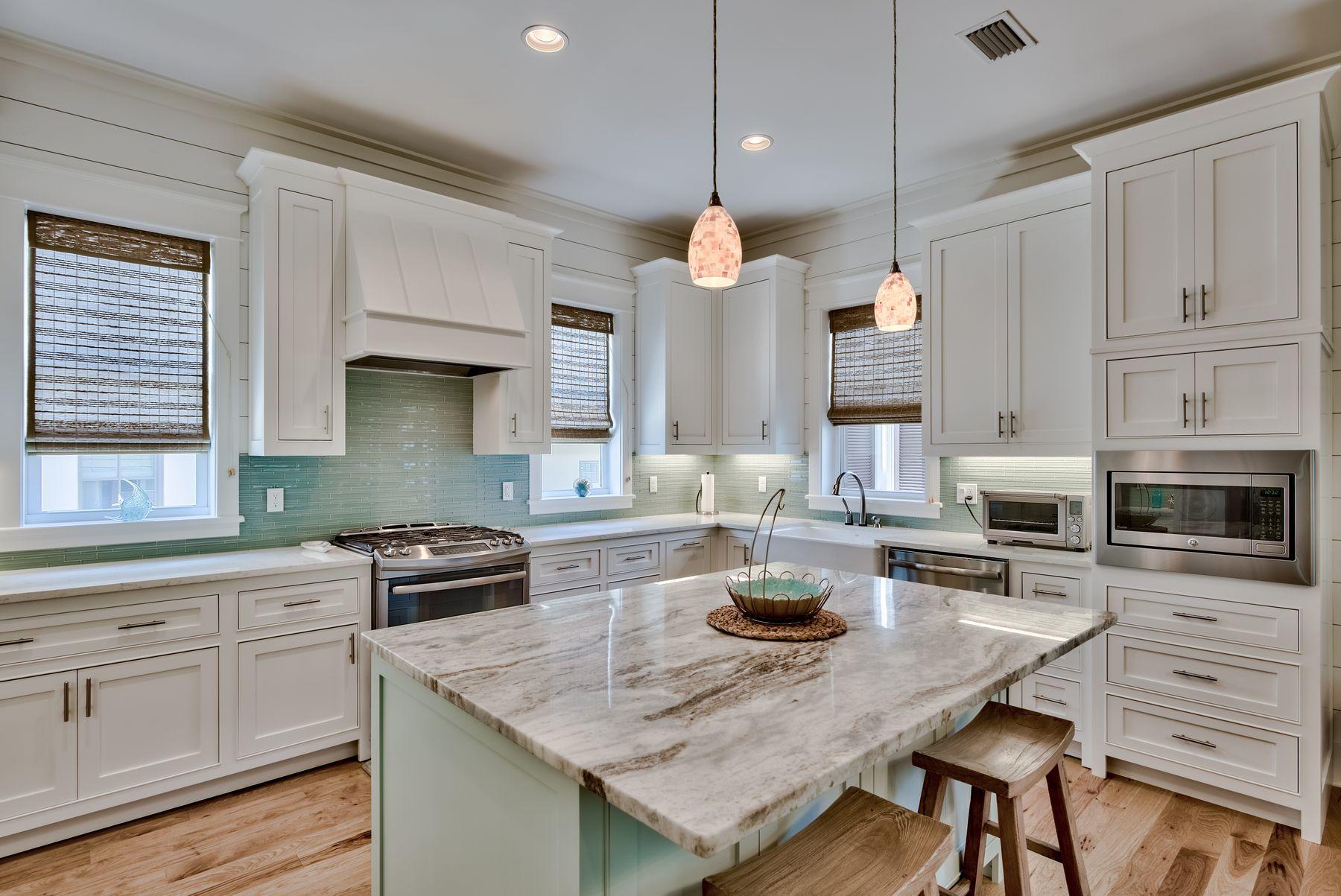 VILLAGE OF WHITE CLIFFS THE - Residential