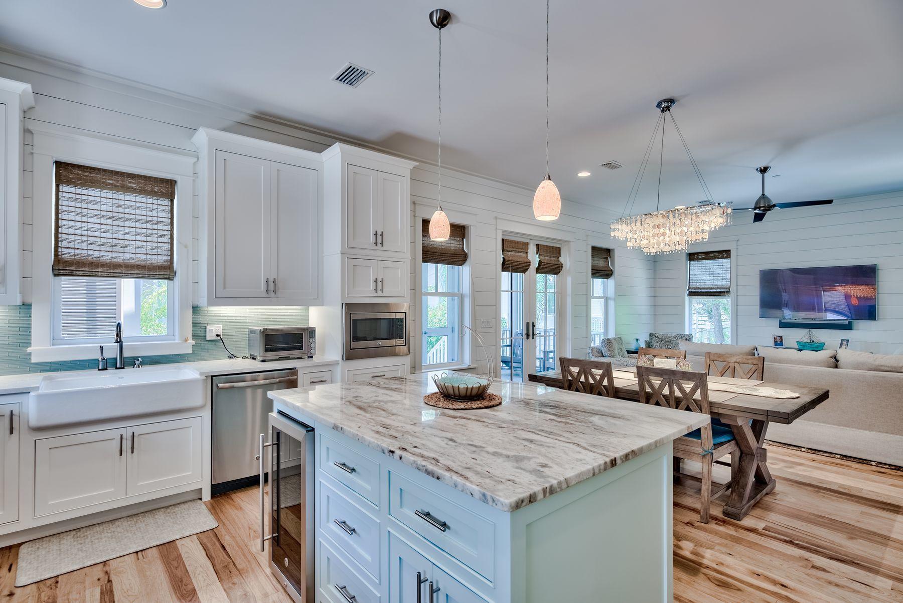 VILLAGE OF WHITE CLIFFS THE - Residential