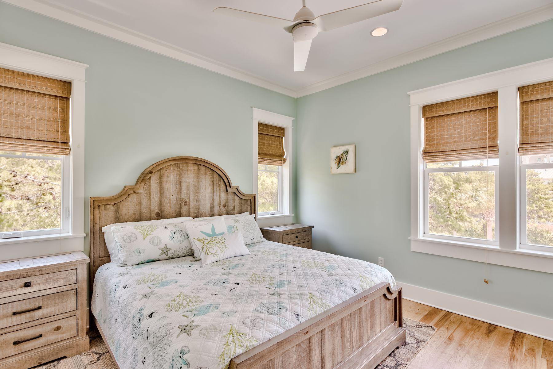 VILLAGE OF WHITE CLIFFS THE - Residential