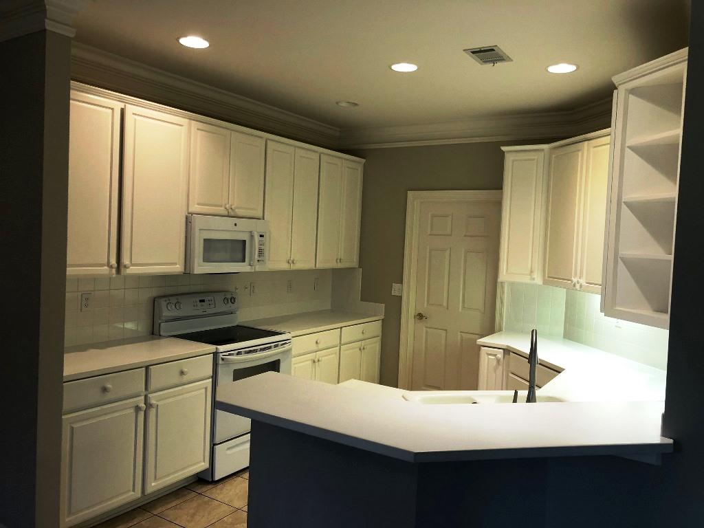 OAKMONT PLACE - Residential