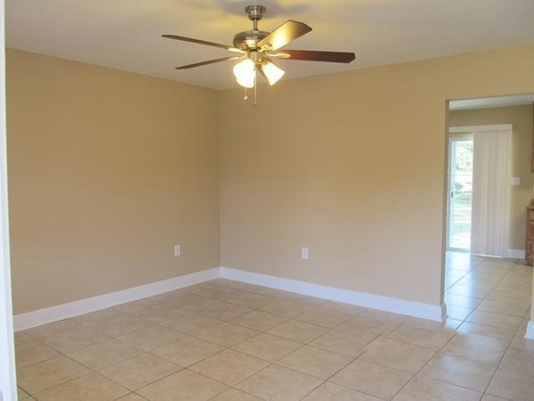 VIKING MANOR PH 1 - Residential Lease