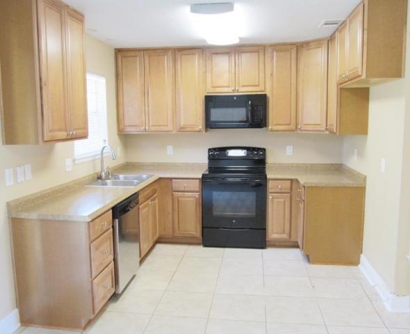 VIKING MANOR PH 1 - Residential Lease