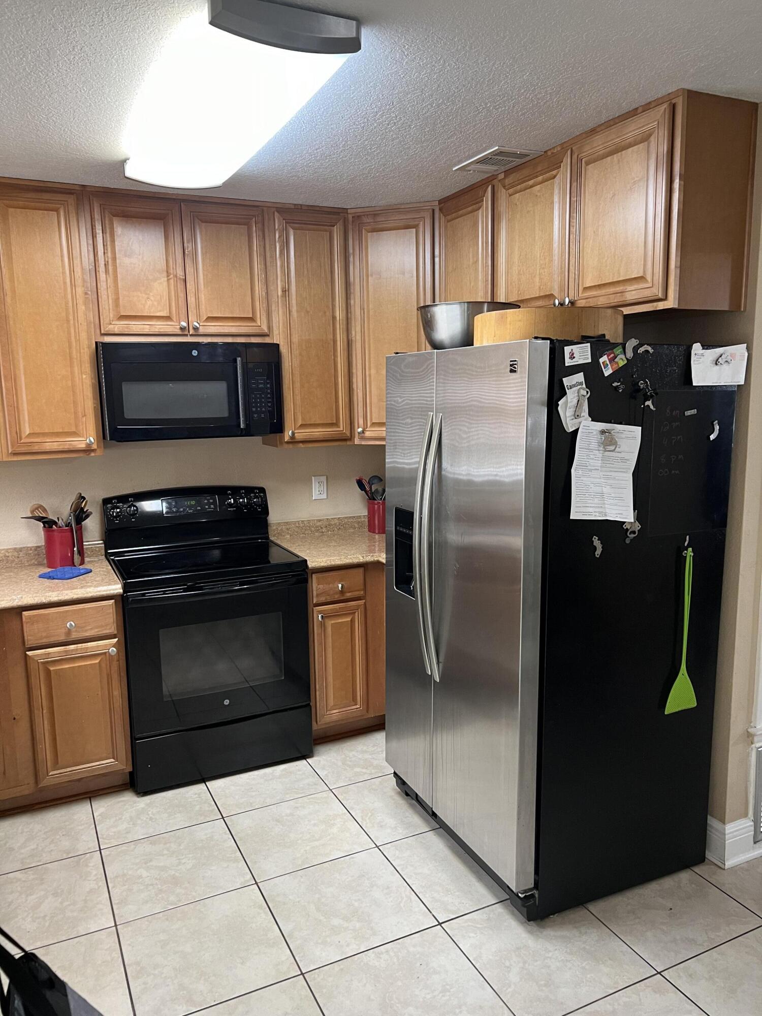 VIKING MANOR PH 1 - Residential Lease