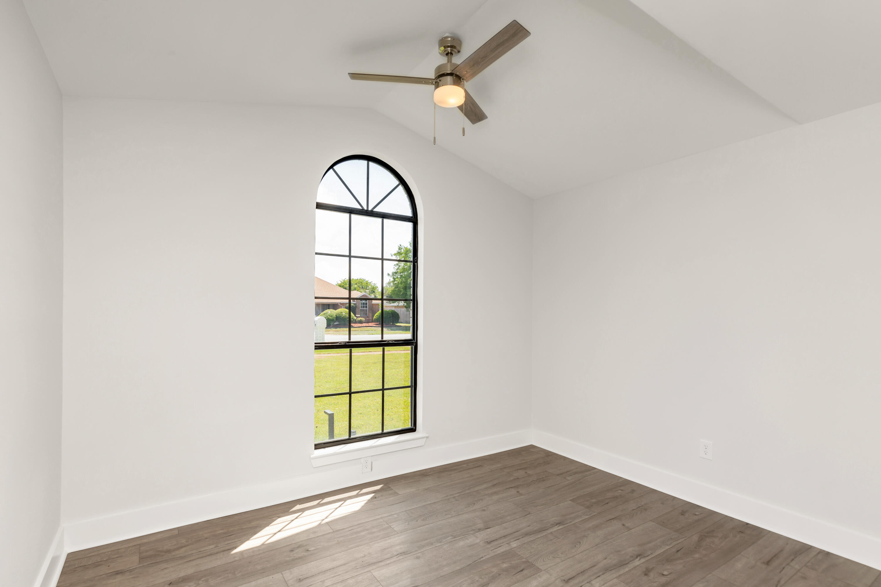 EMERALD BREEZE ESTATES - Residential