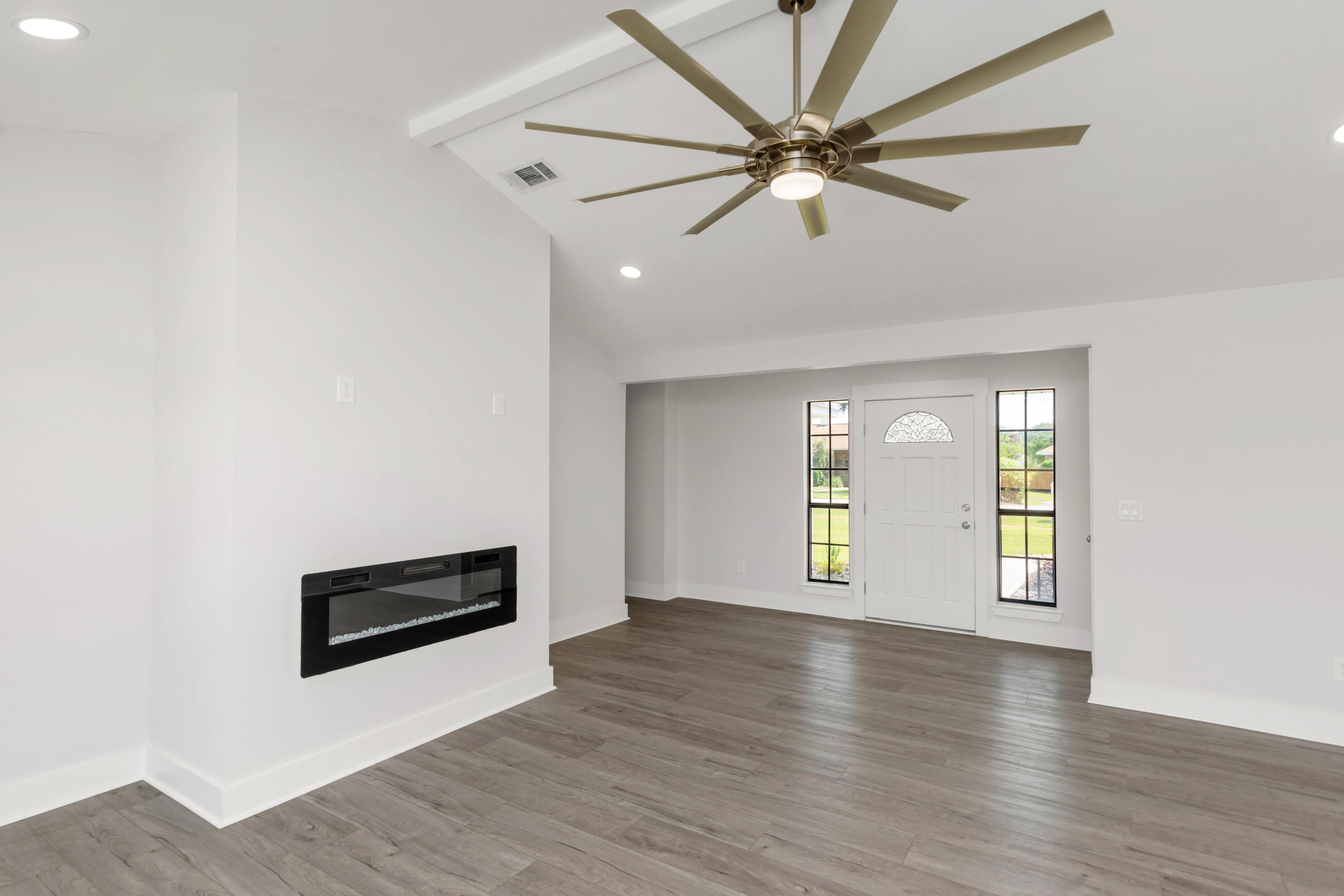EMERALD BREEZE ESTATES - Residential
