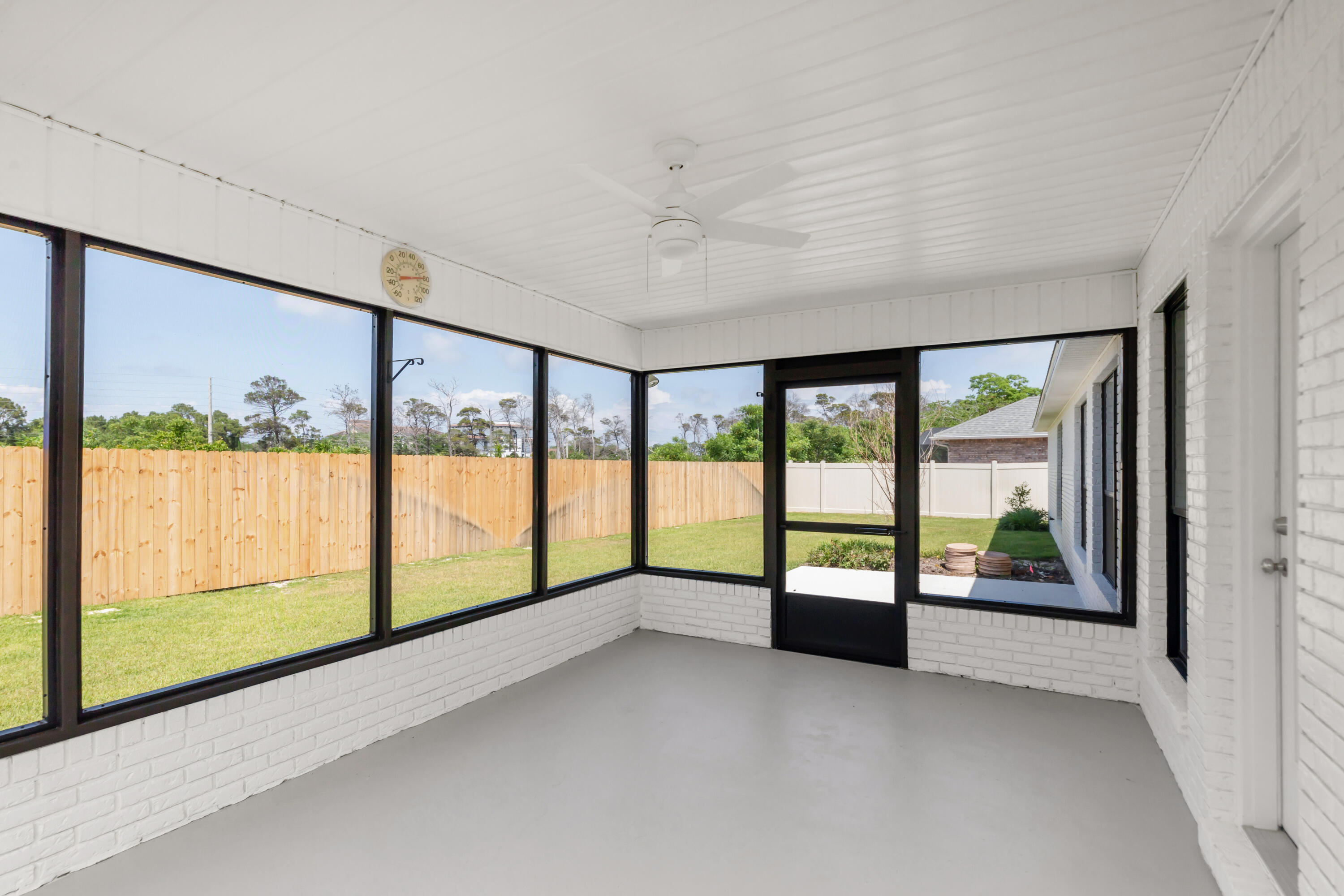 EMERALD BREEZE ESTATES - Residential