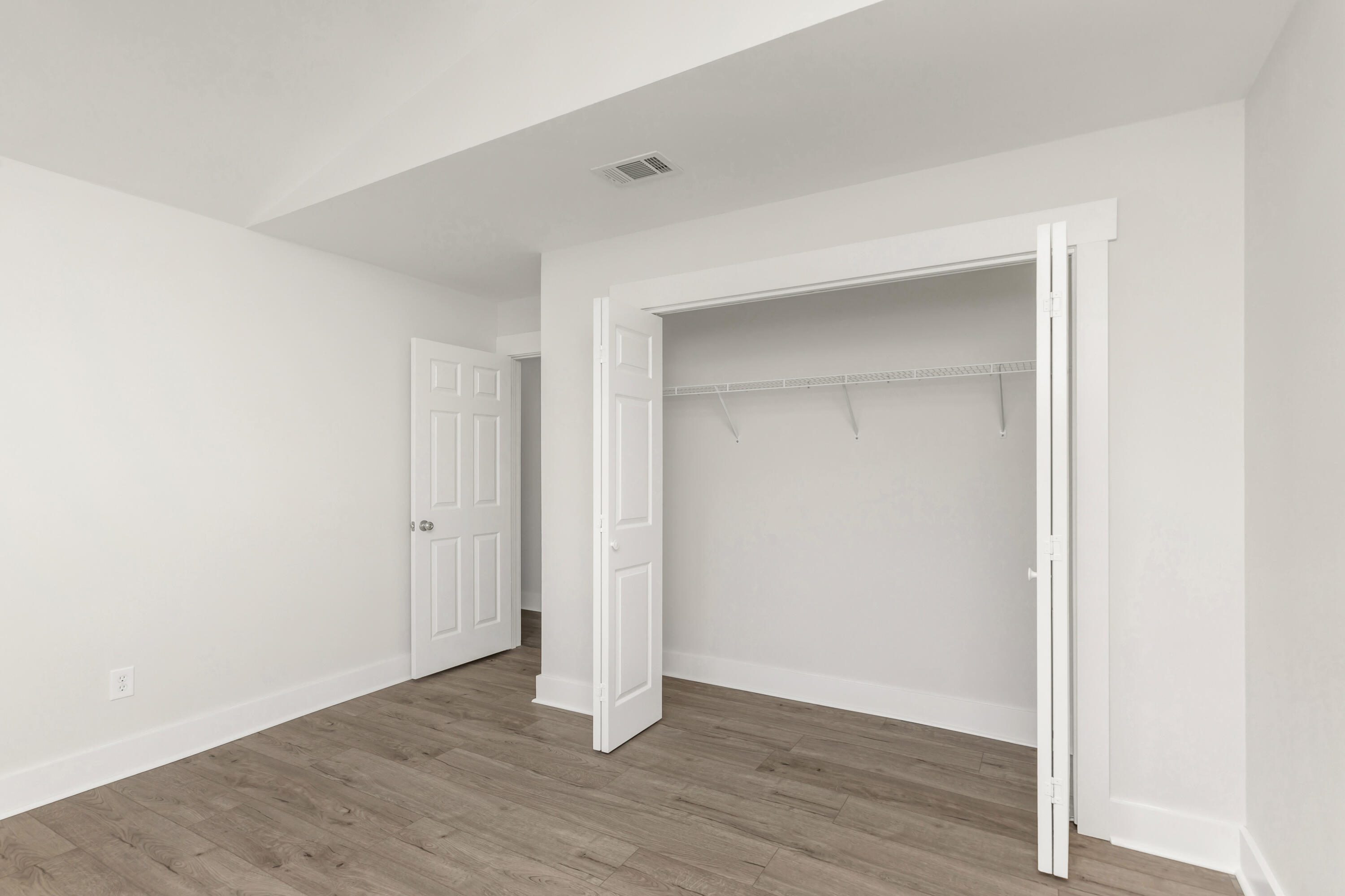 EMERALD BREEZE ESTATES - Residential