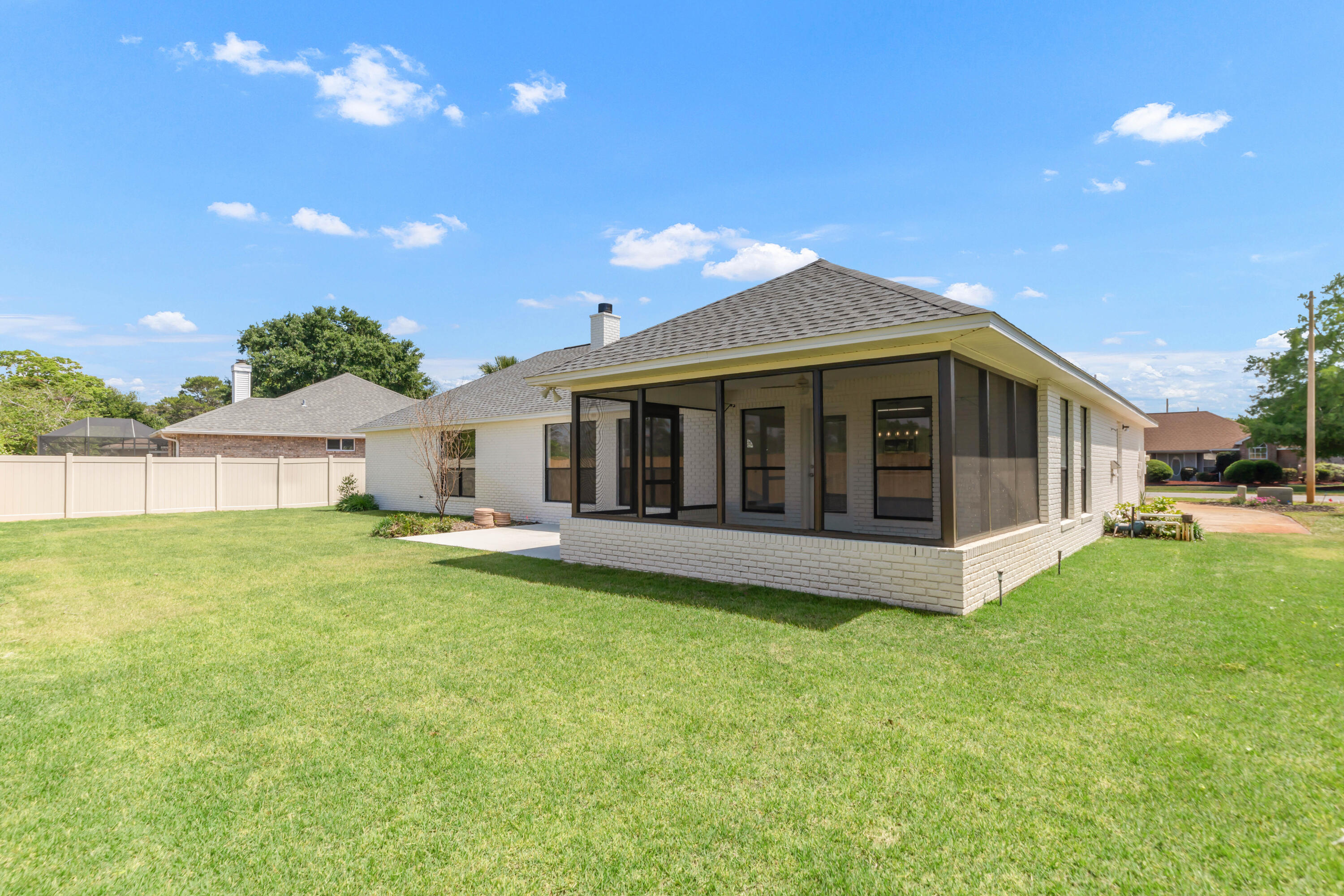 EMERALD BREEZE ESTATES - Residential