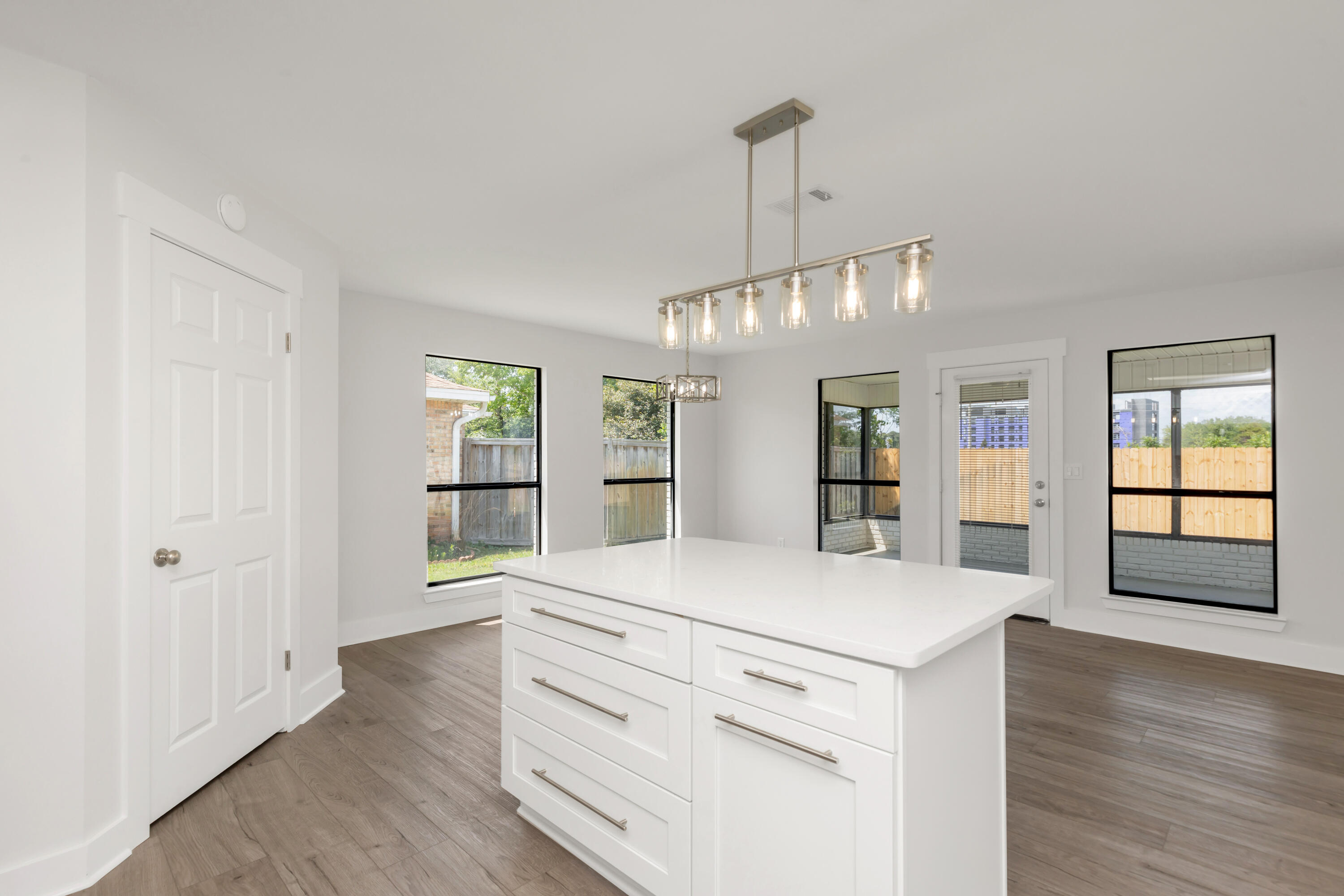 EMERALD BREEZE ESTATES - Residential