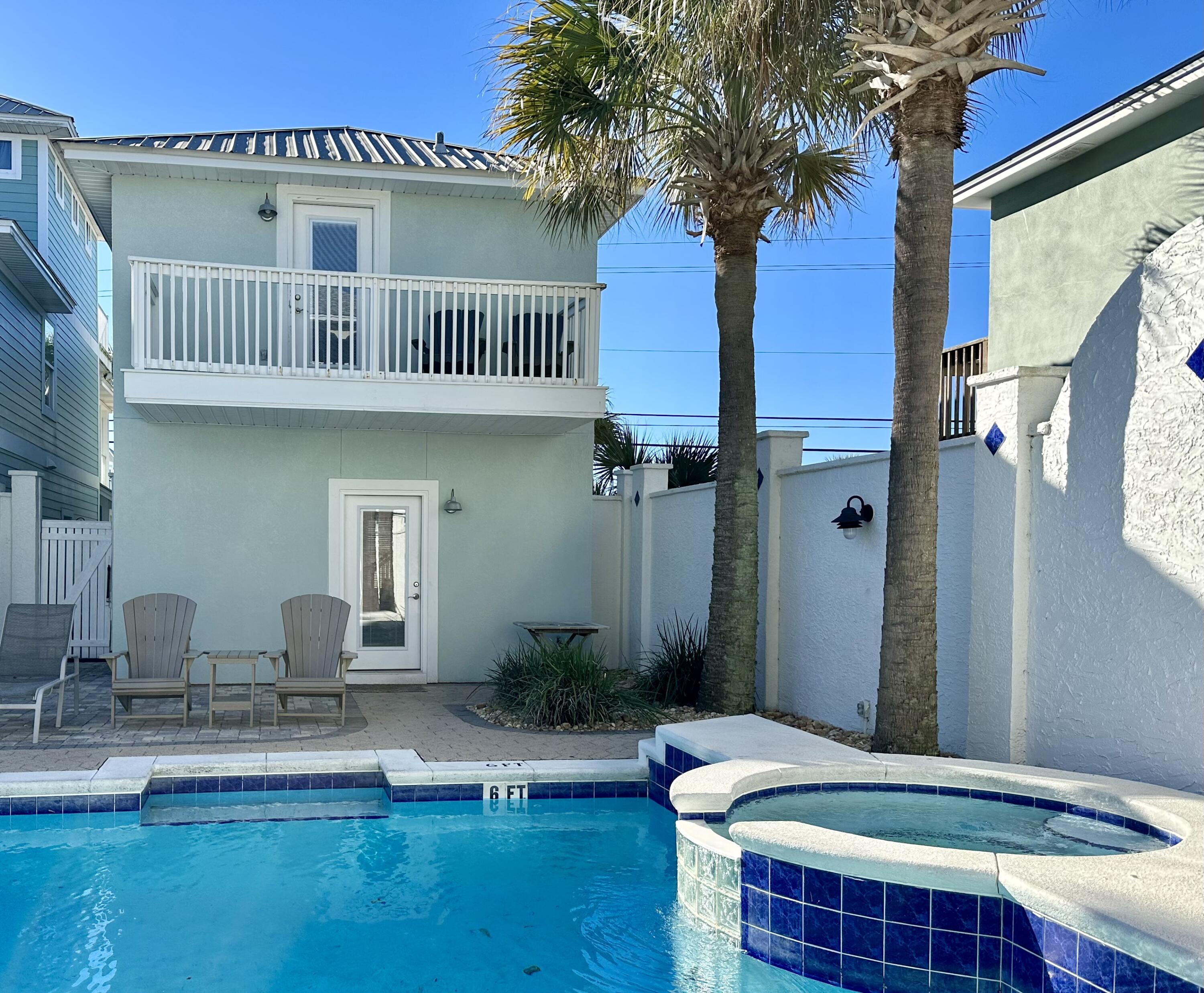 SUNSET VILLAS - Residential